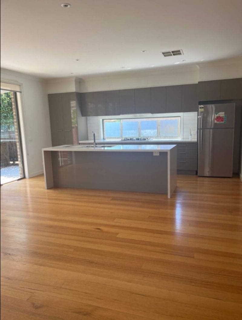 2/12 Carmody Street Burwood VIC, Burwood - Thumbnail 2