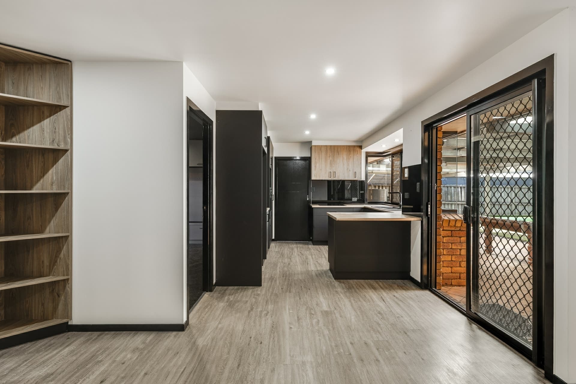 6 Drewery Street, Wilsonton, Wilsonton - Thumbnail 5