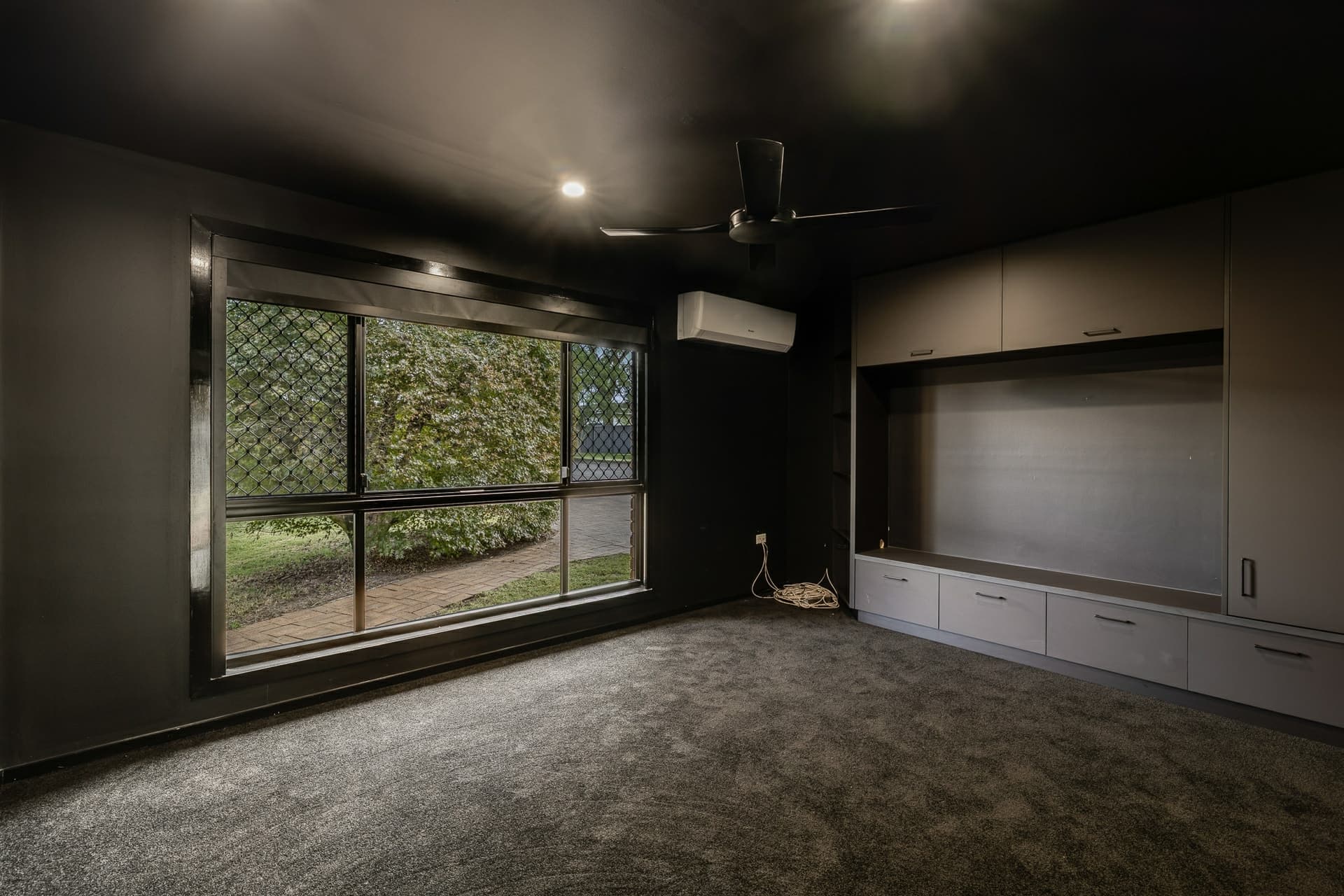 6 Drewery Street, Wilsonton, Wilsonton - Thumbnail 7