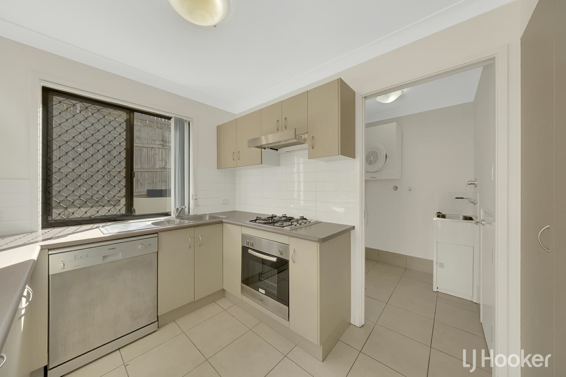 16/21 Roberts Street, South Gladstone, South Gladstone - Thumbnail 6
