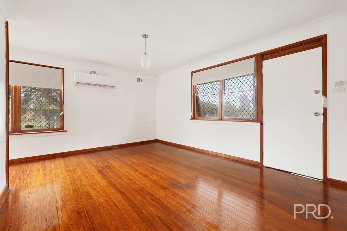 11 Cossa Street, TAMWORTH NSW 2340, Tamworth - Thumbnail 2