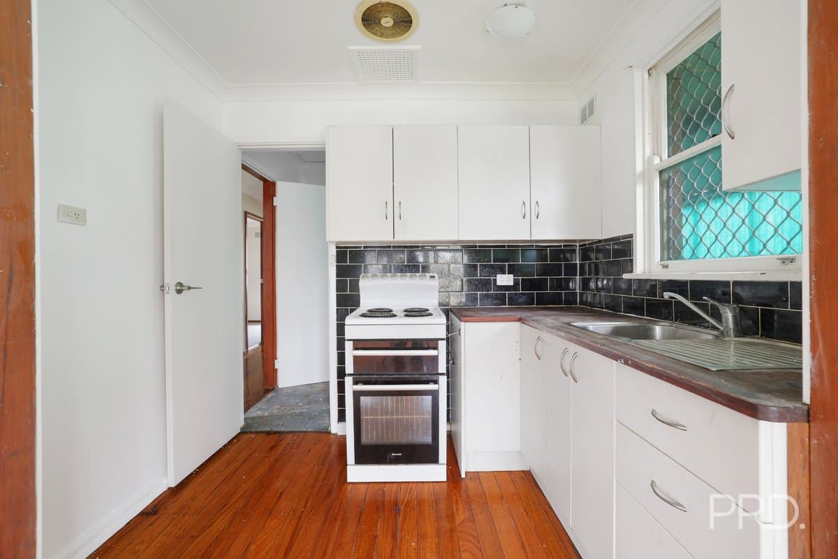11 Cossa Street, TAMWORTH NSW 2340, Tamworth - Thumbnail 6