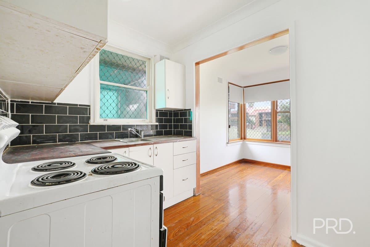 11 Cossa Street, TAMWORTH NSW 2340, Tamworth - Thumbnail 8