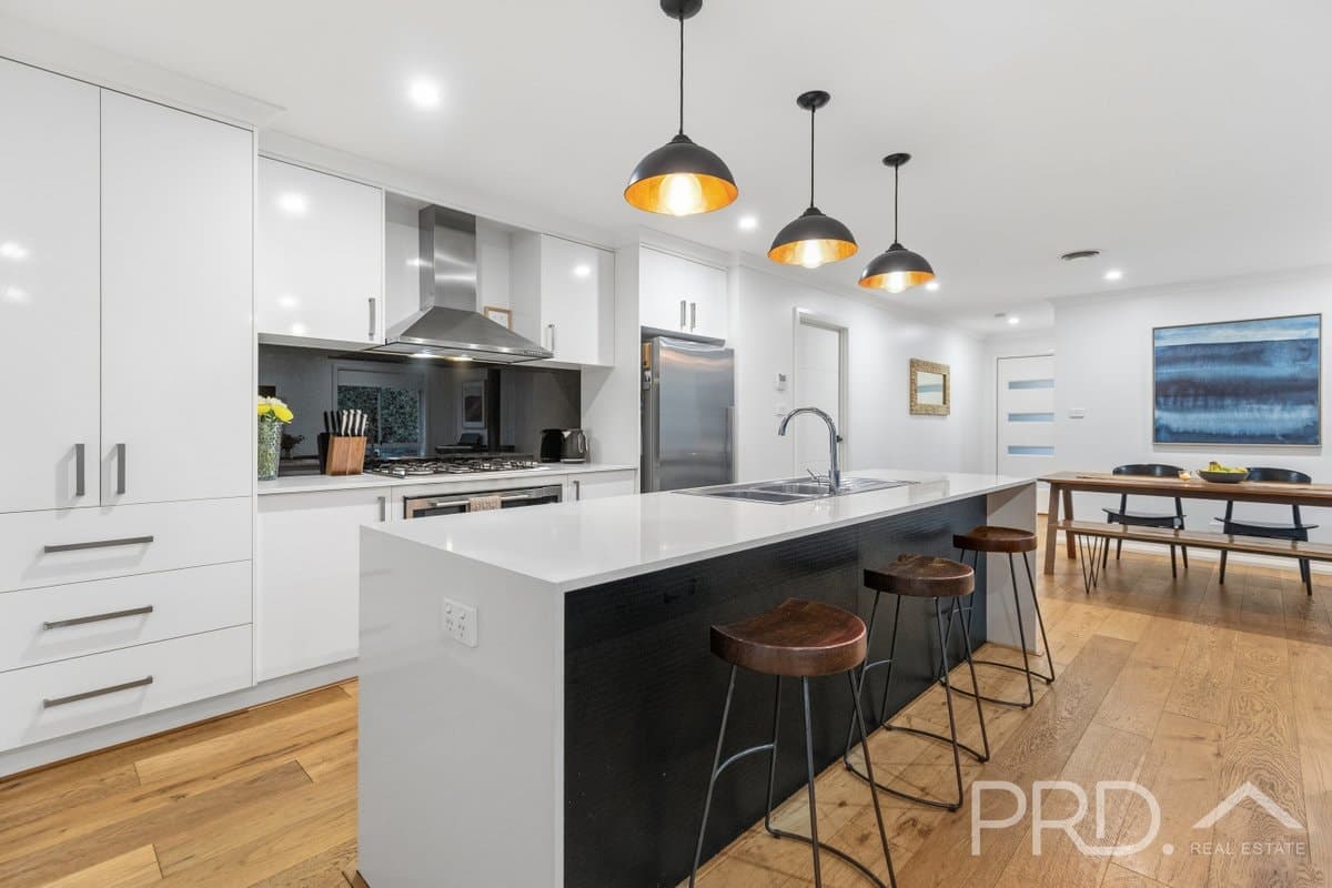 3 Emery Place, TUMUT NSW 2720, Tumut - Thumbnail 2