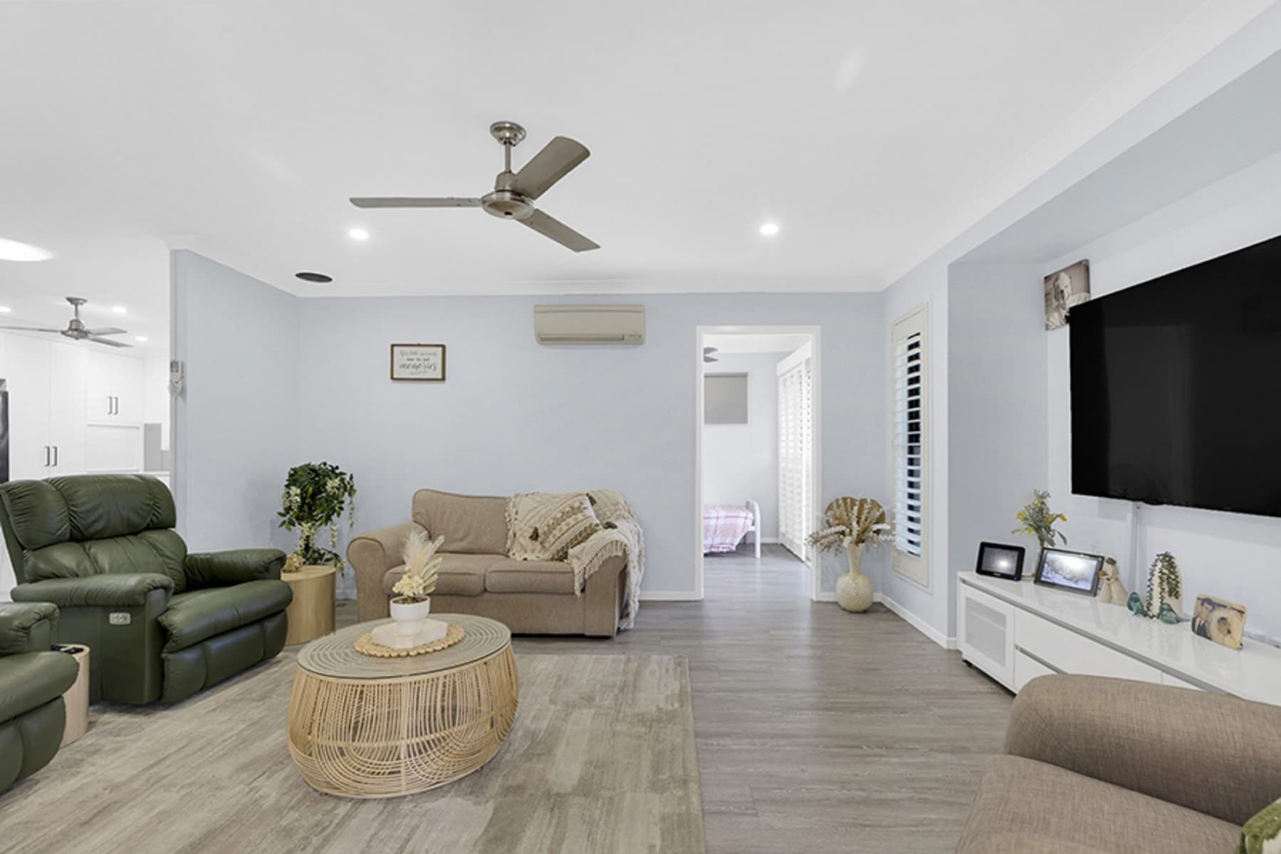 10 Chantilly Court,
											GLENELLA, Glenella - Thumbnail 7