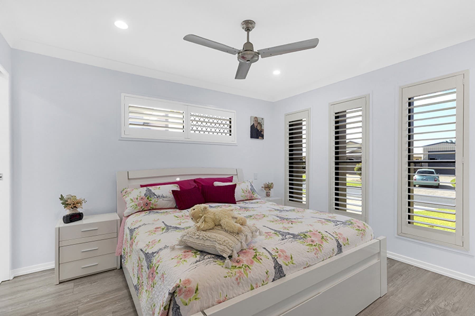 10 Chantilly Court,
											GLENELLA, Glenella - Thumbnail 8