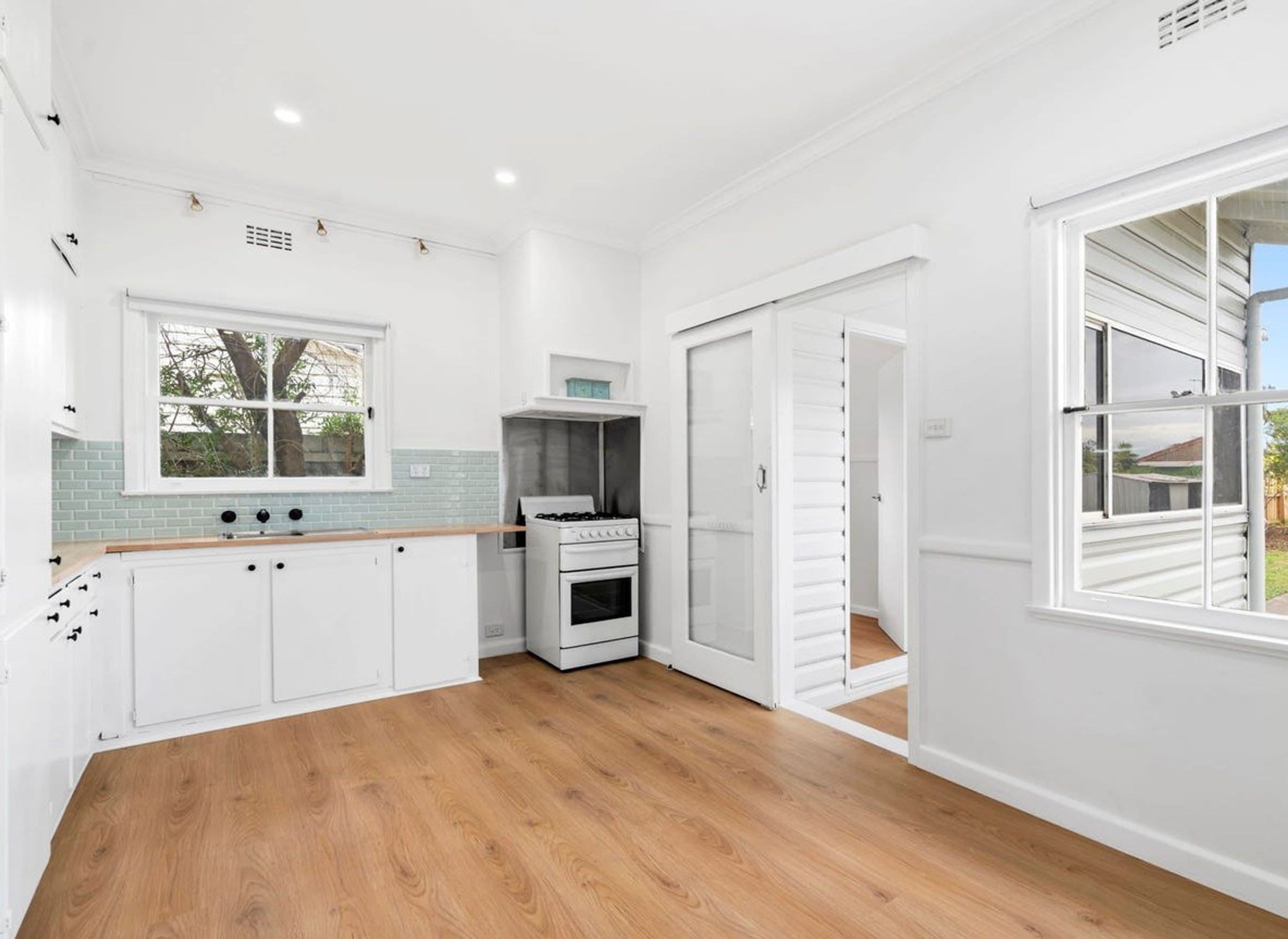 1/2 Pettitt Crescent, Norlane VIC 3214, Norlane - Thumbnail 3