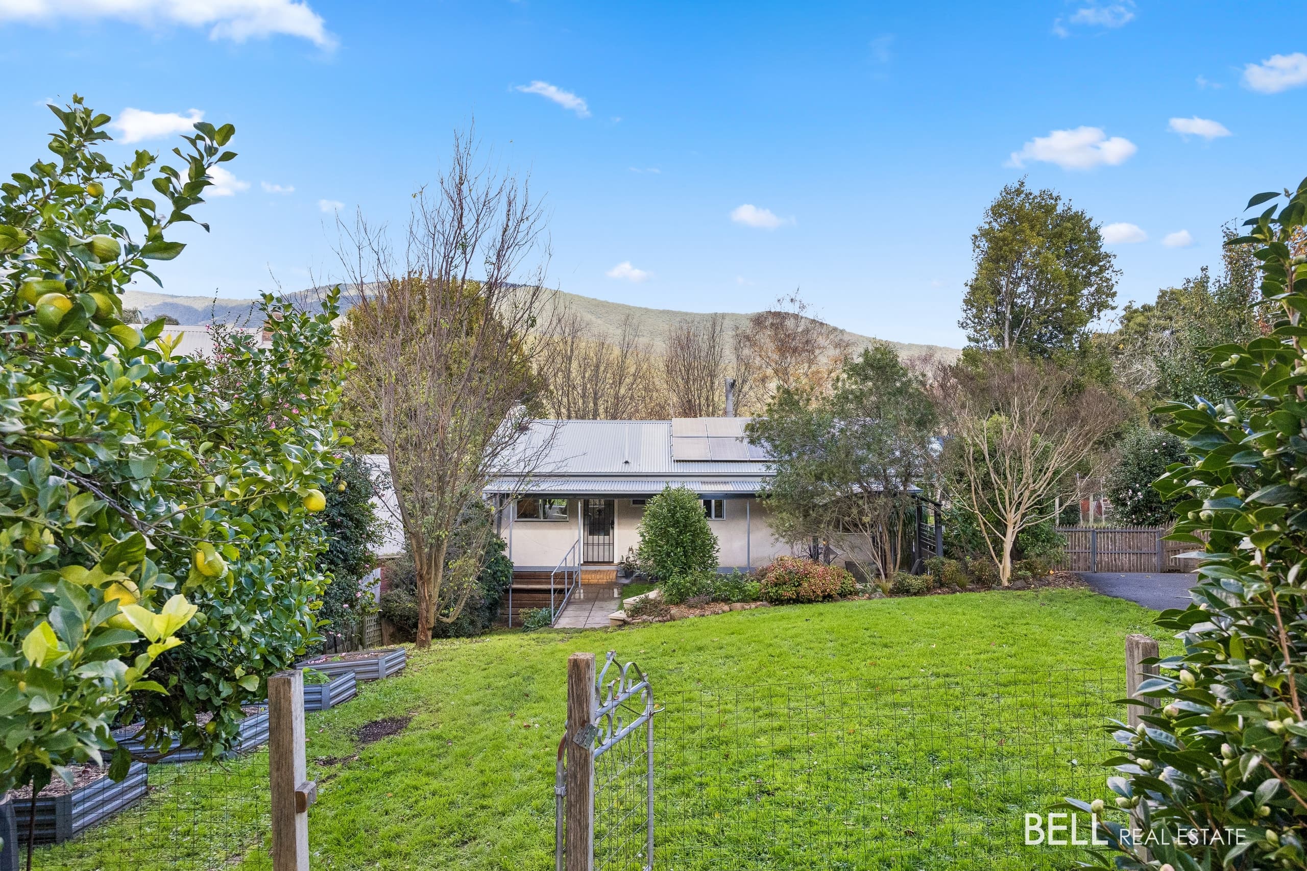 11 Comongin Avenue, WARBURTON, Warburton - Thumbnail 2