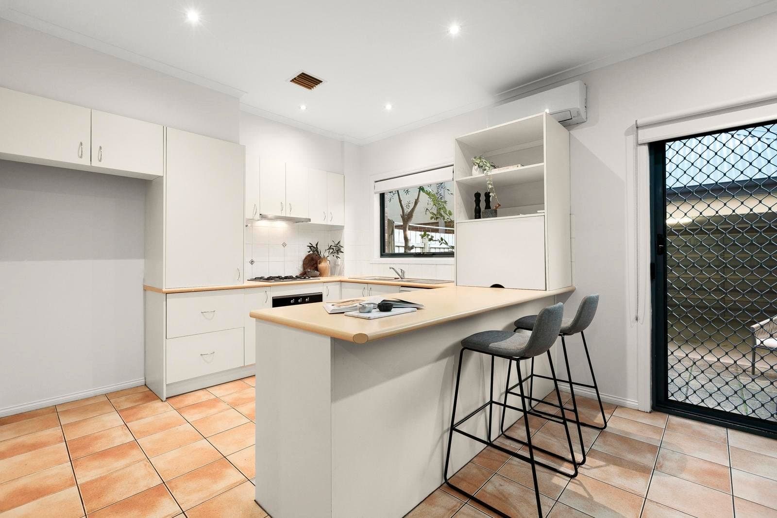 28 Anderson Walk, Kensington VIC 3031, Kensington - Thumbnail 5
