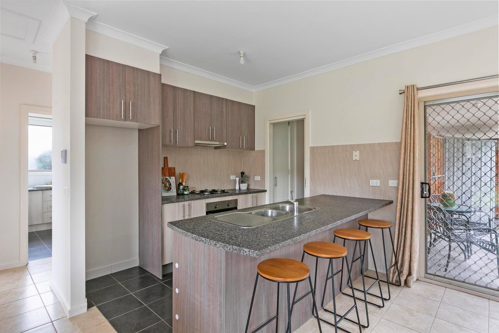 1/7 Mccrae Street, Reservoir VIC 3073, Reservoir - Thumbnail 5
