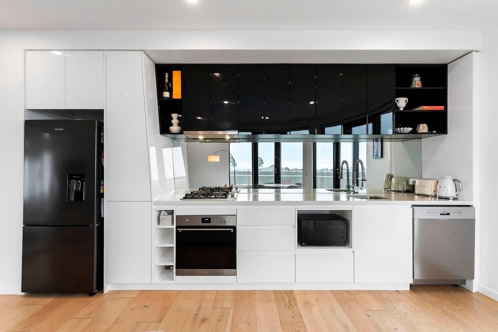 202/8 Webb Road, Airport West VIC 3042, Airport West - Thumbnail 6