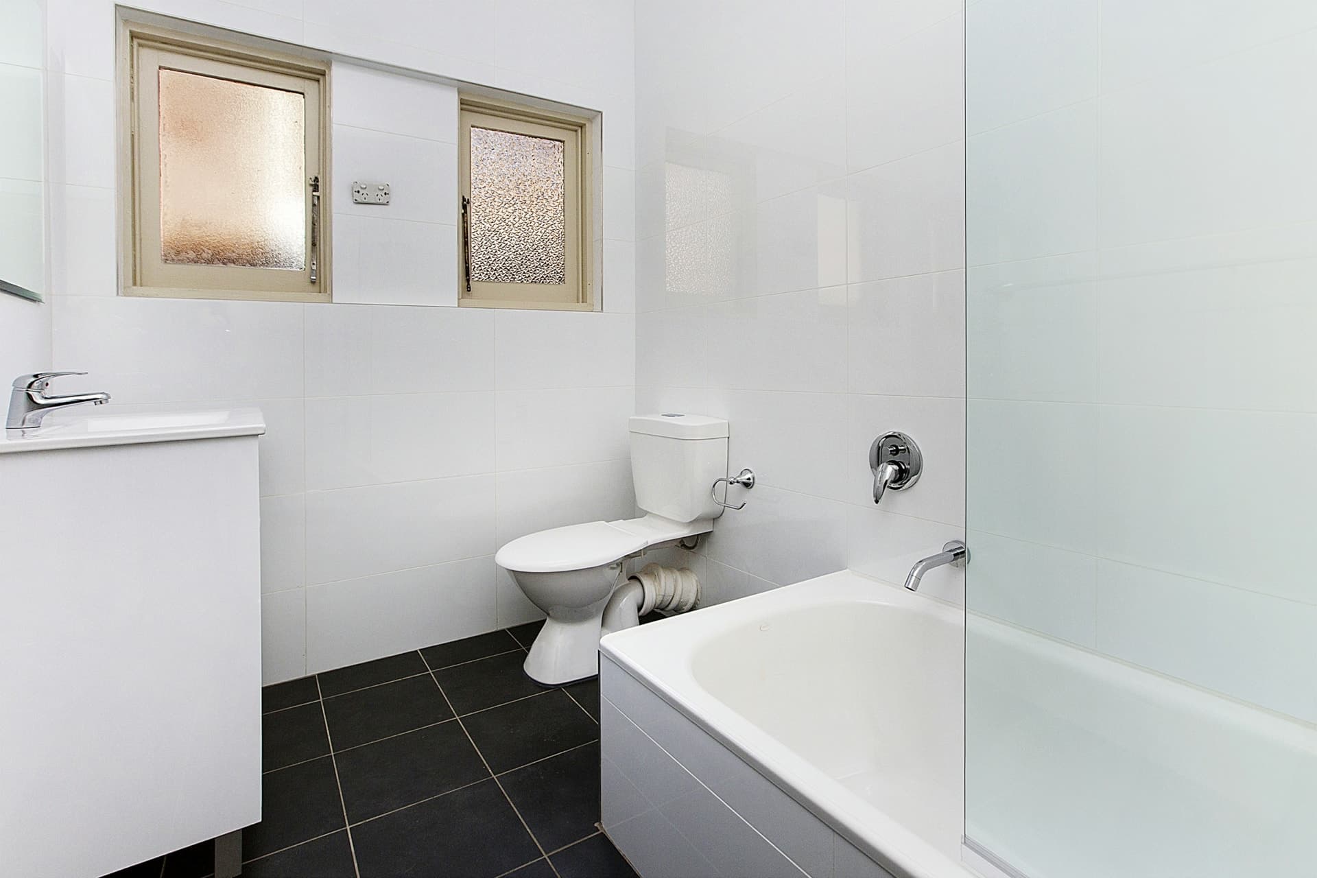 1/3 Cavill Avenue, Ashfield, Ashfield - Image 1