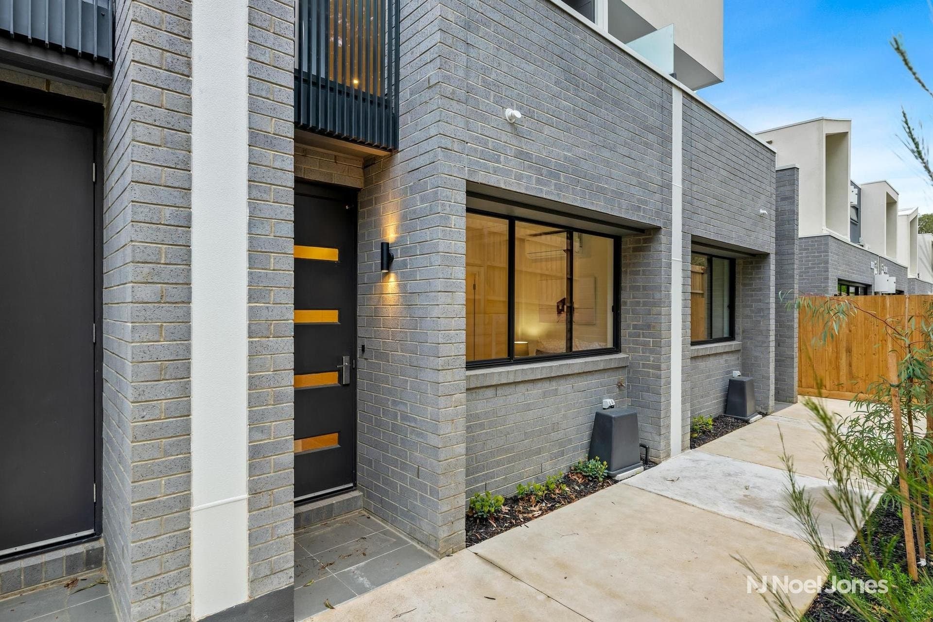 13 Hermes Close, Mooroolbark - Image 1