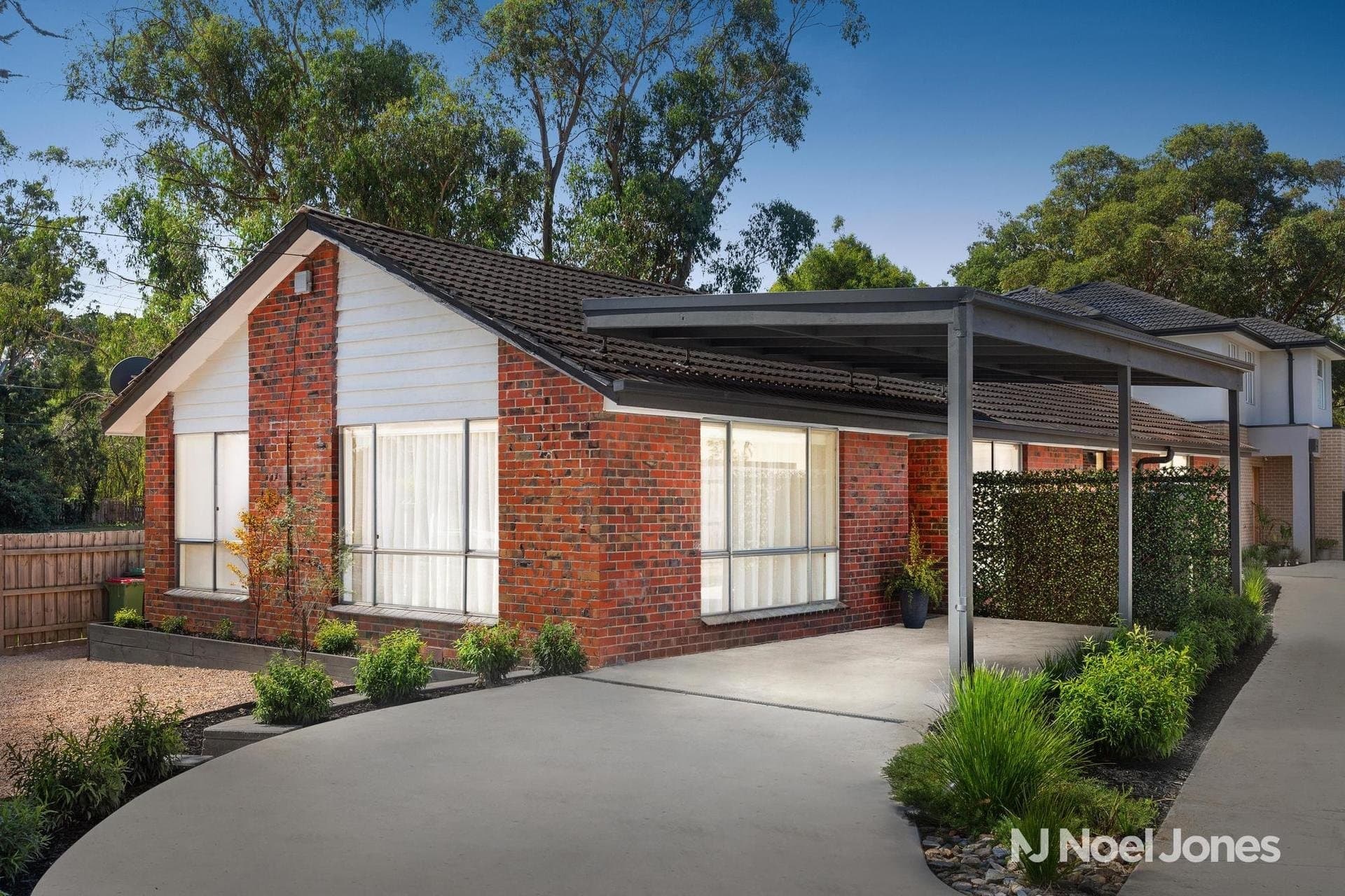 1/40 Pembroke Road, Mooroolbark - Image 1