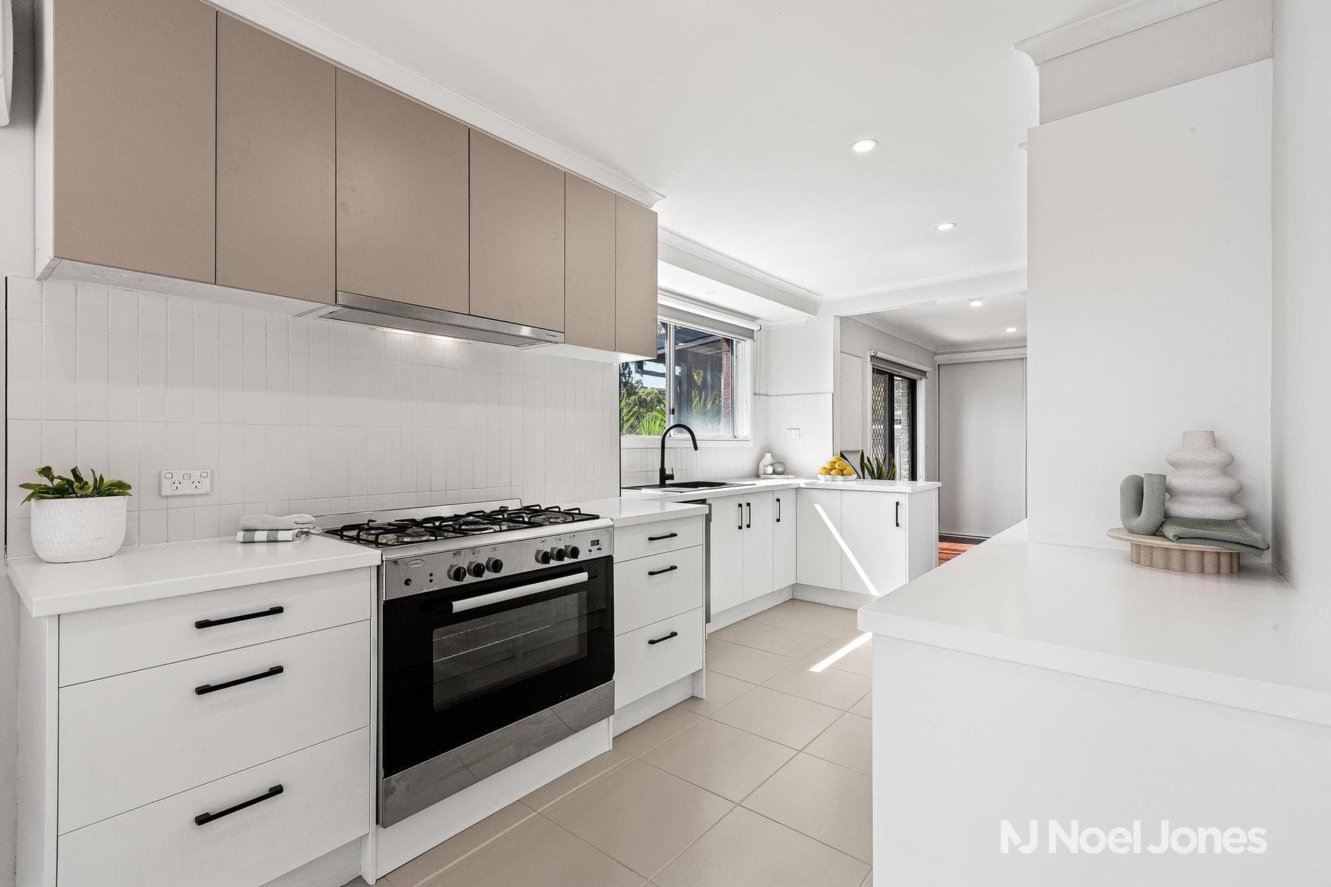 1/40 Pembroke Road, Mooroolbark - Thumbnail 4