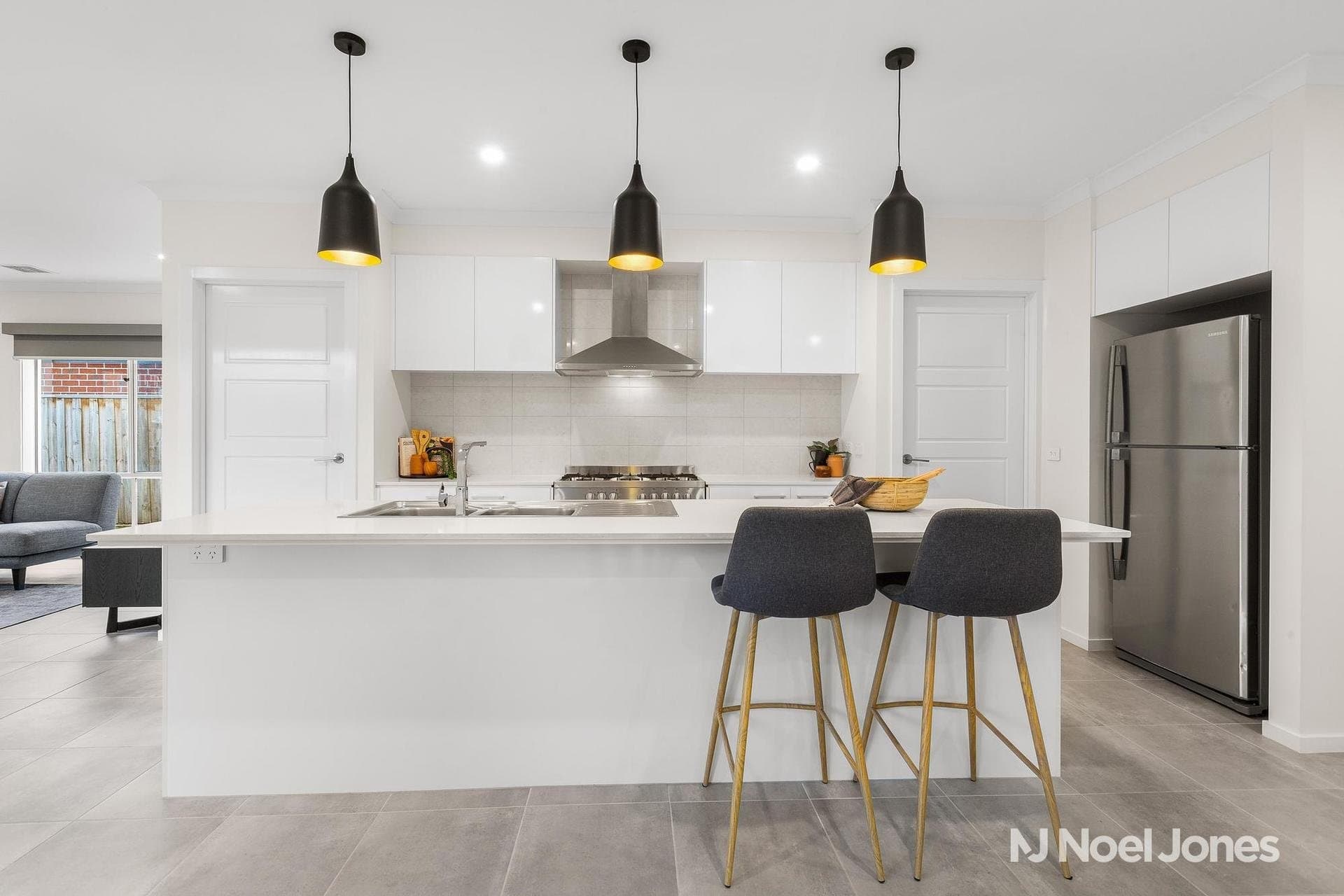 65 Locksley Road, CHIRNSIDE PARK, Chirnside Park - Thumbnail 3