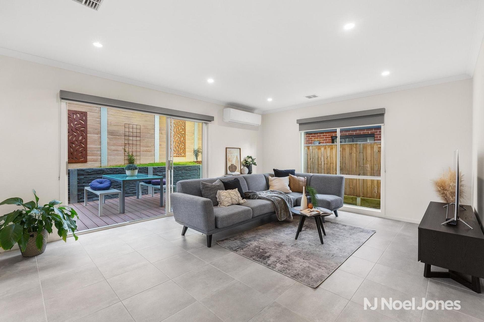 65 Locksley Road, CHIRNSIDE PARK, Chirnside Park - Thumbnail 6