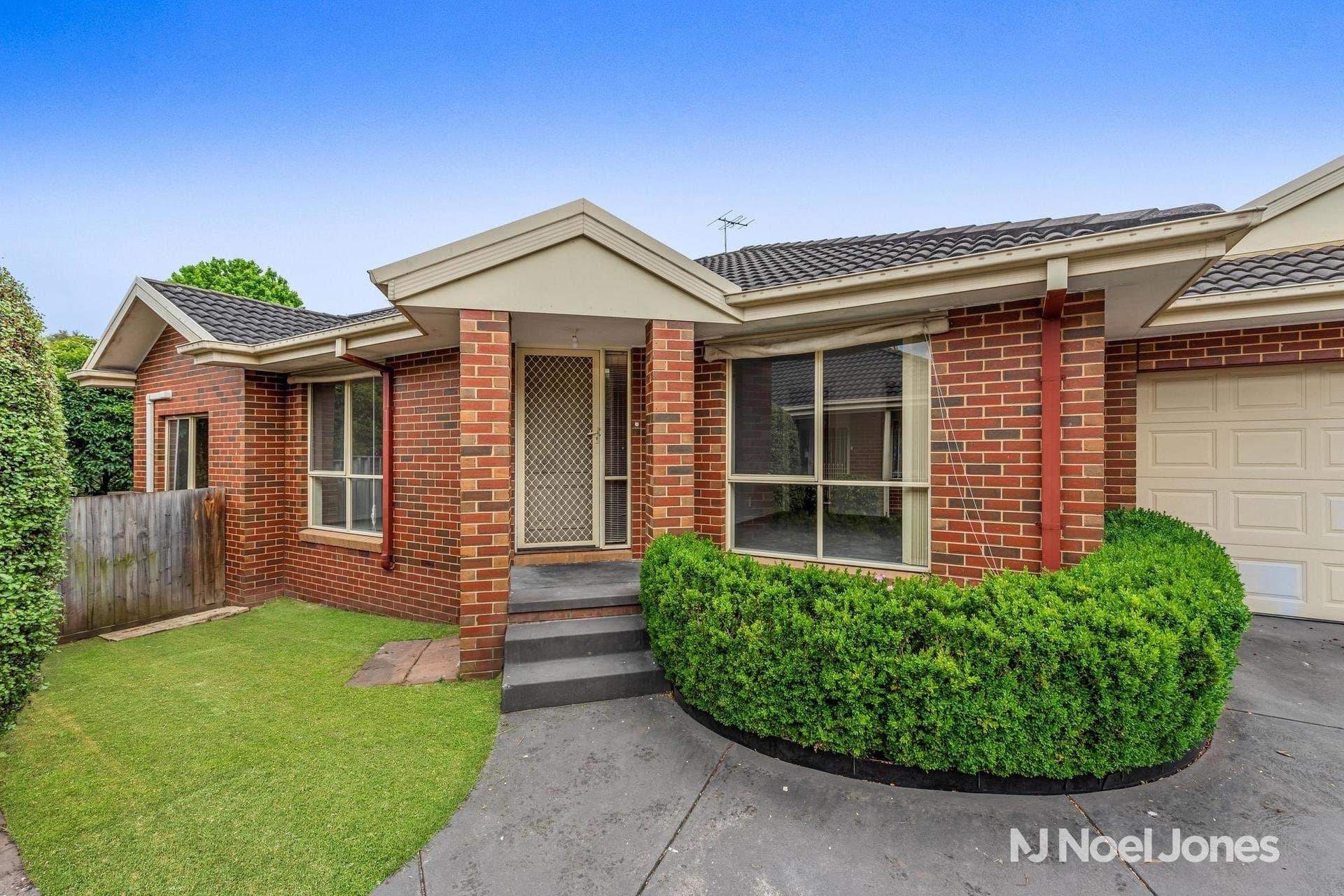 2/29 Cambridge Road, Mooroolbark - Image 1