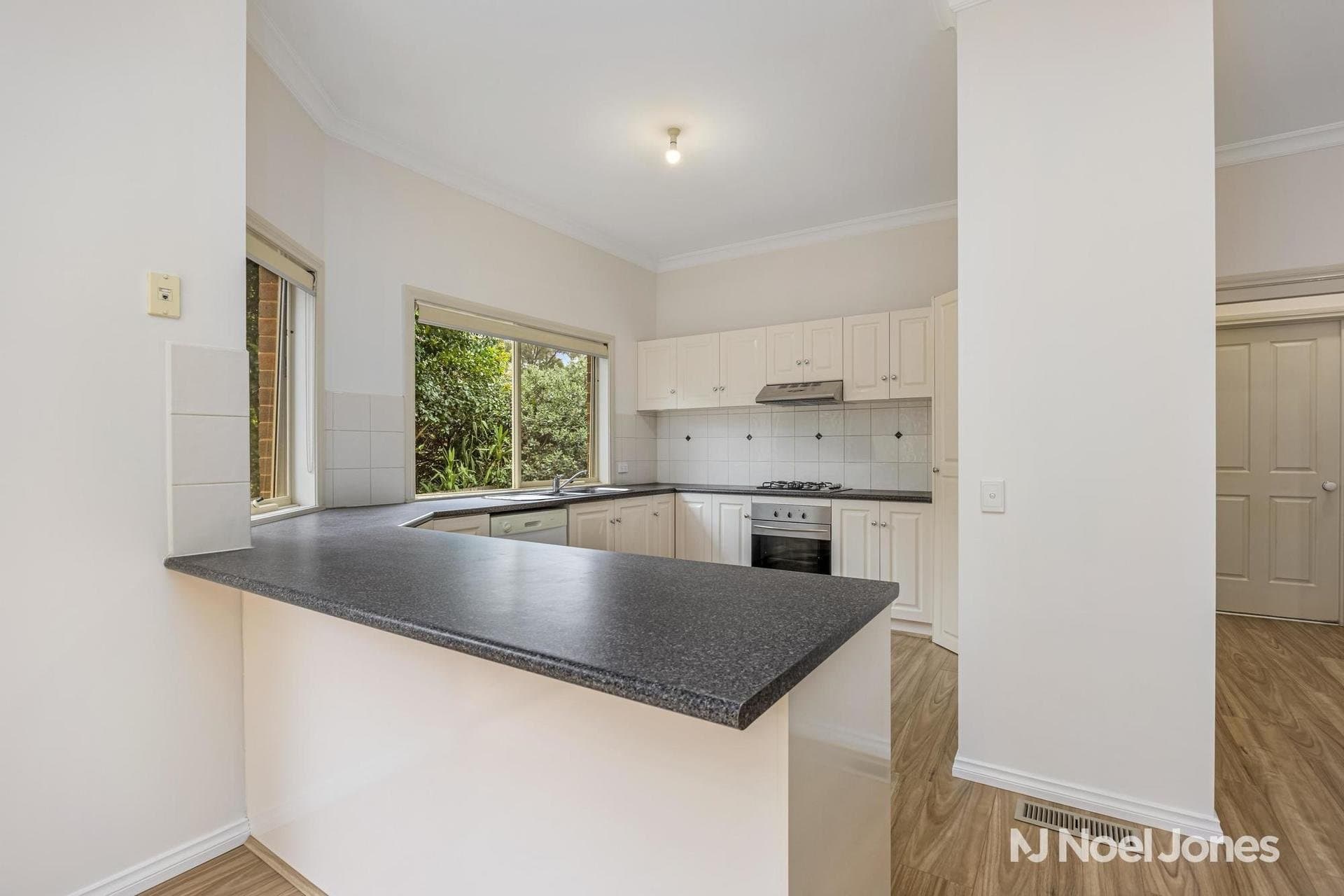 2/29 Cambridge Road, Mooroolbark - Thumbnail 4