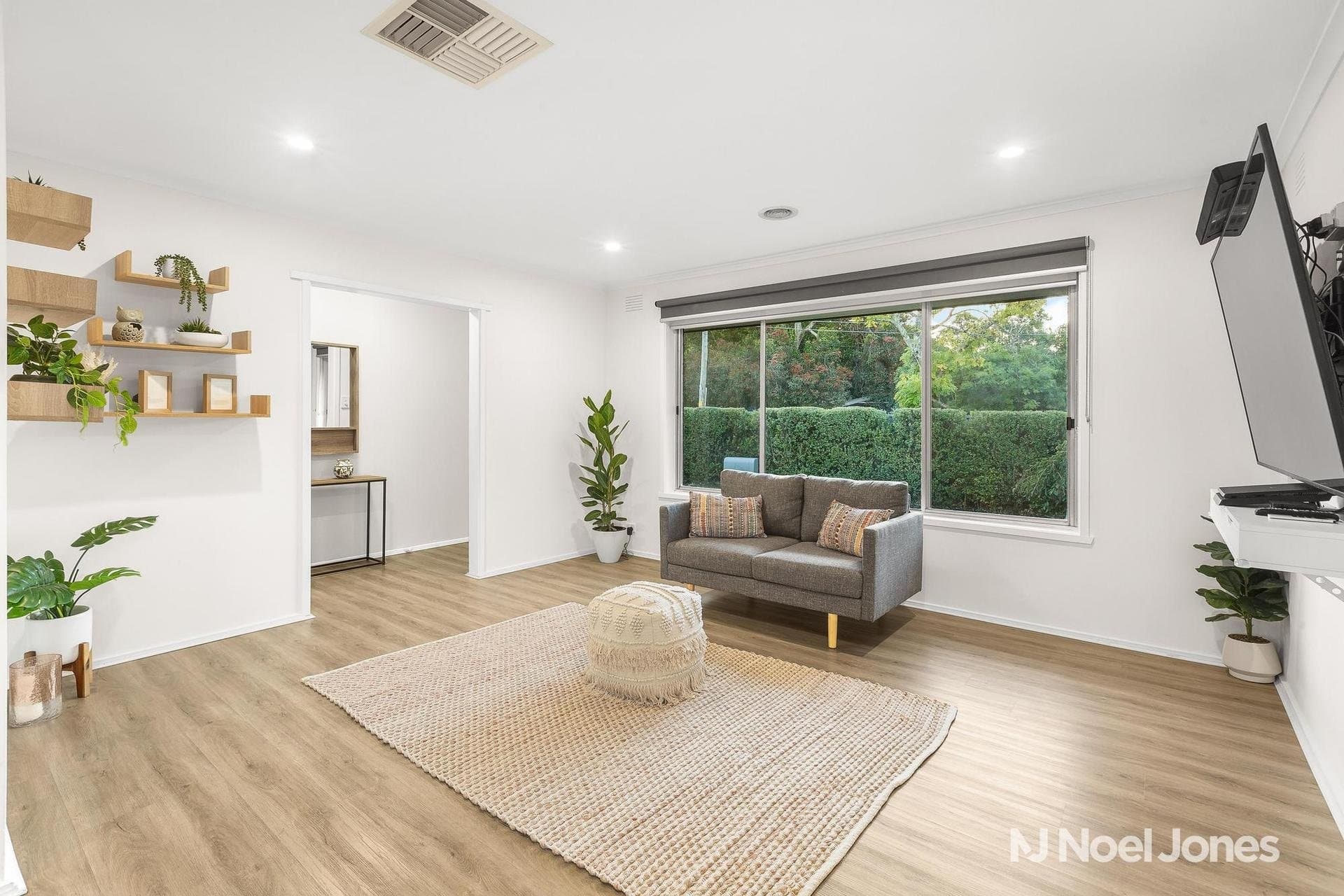 1 Cowley Court, Mooroolbark - Thumbnail 2