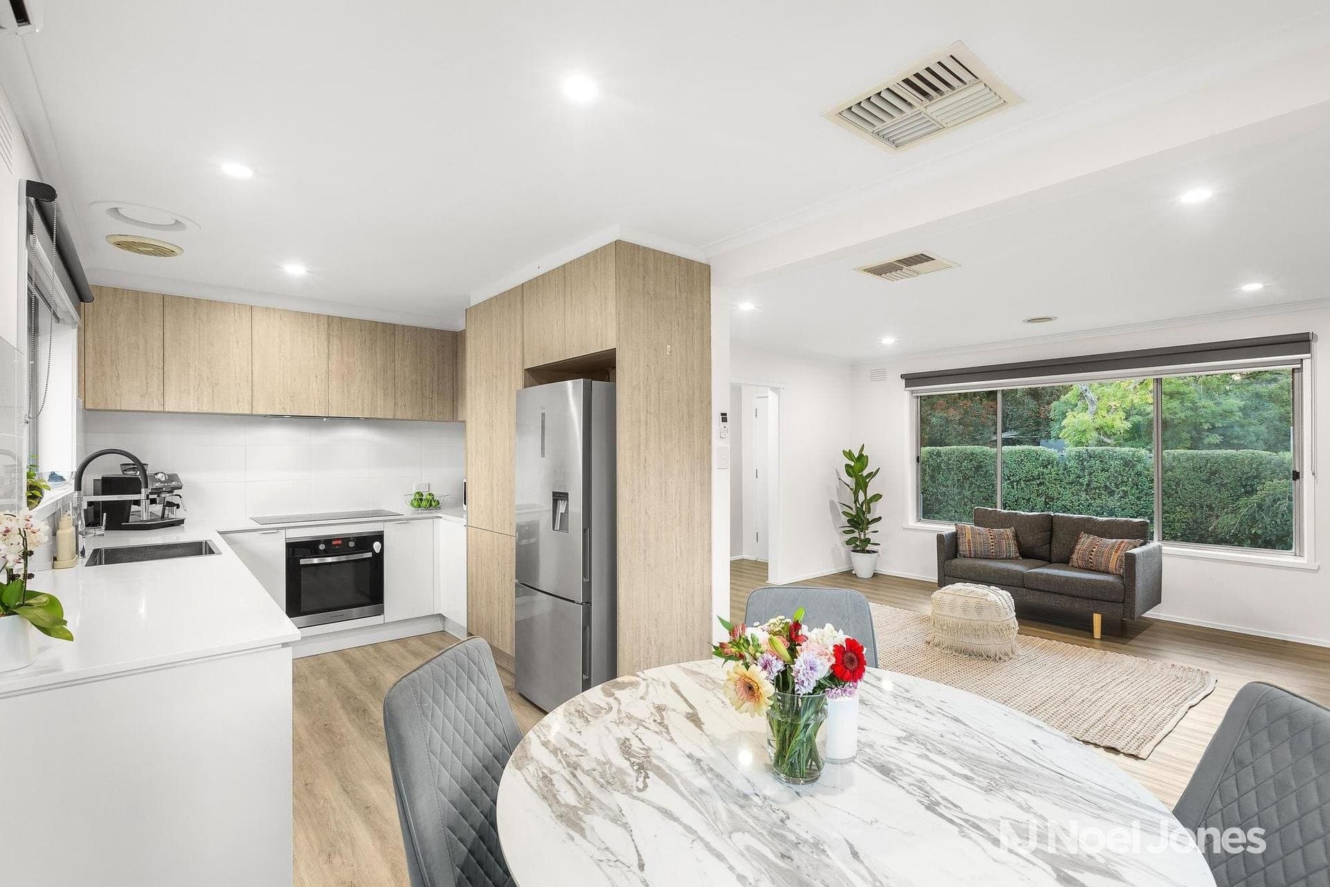 1 Cowley Court, Mooroolbark - Thumbnail 5