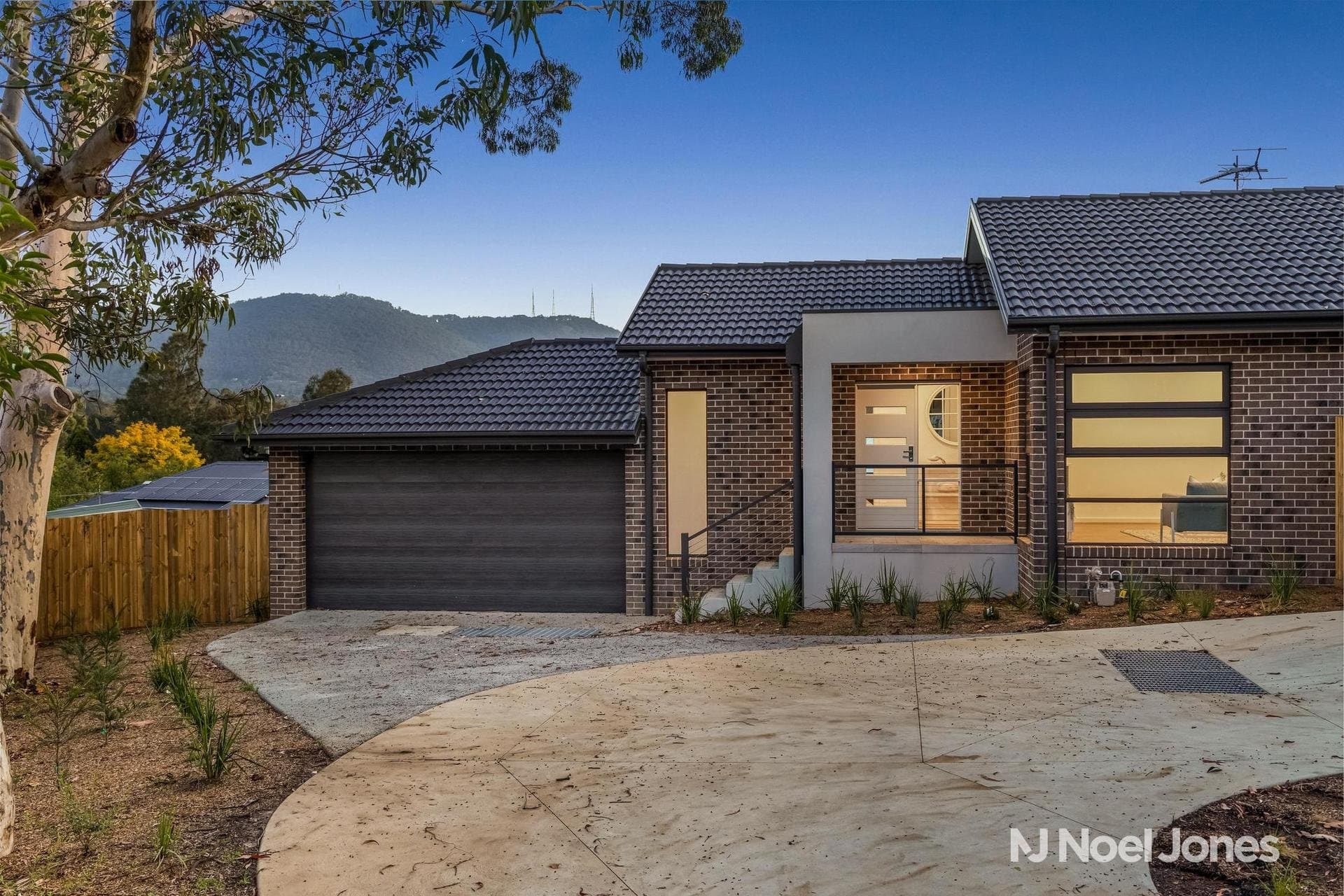 2/3 Donne Court, MOOROOLBARK, Mooroolbark - Image 1