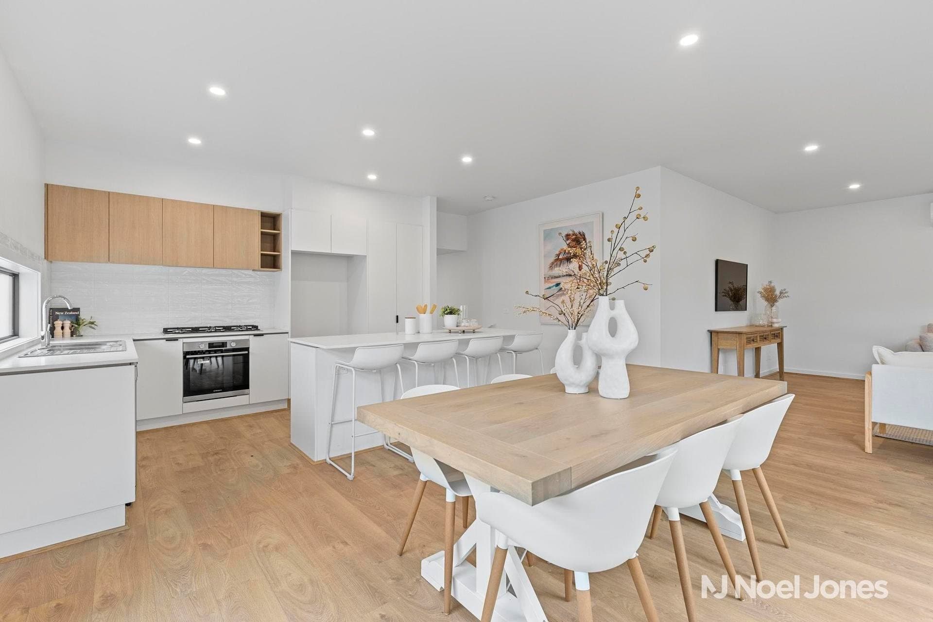2/3 Donne Court, MOOROOLBARK, Mooroolbark - Thumbnail 2