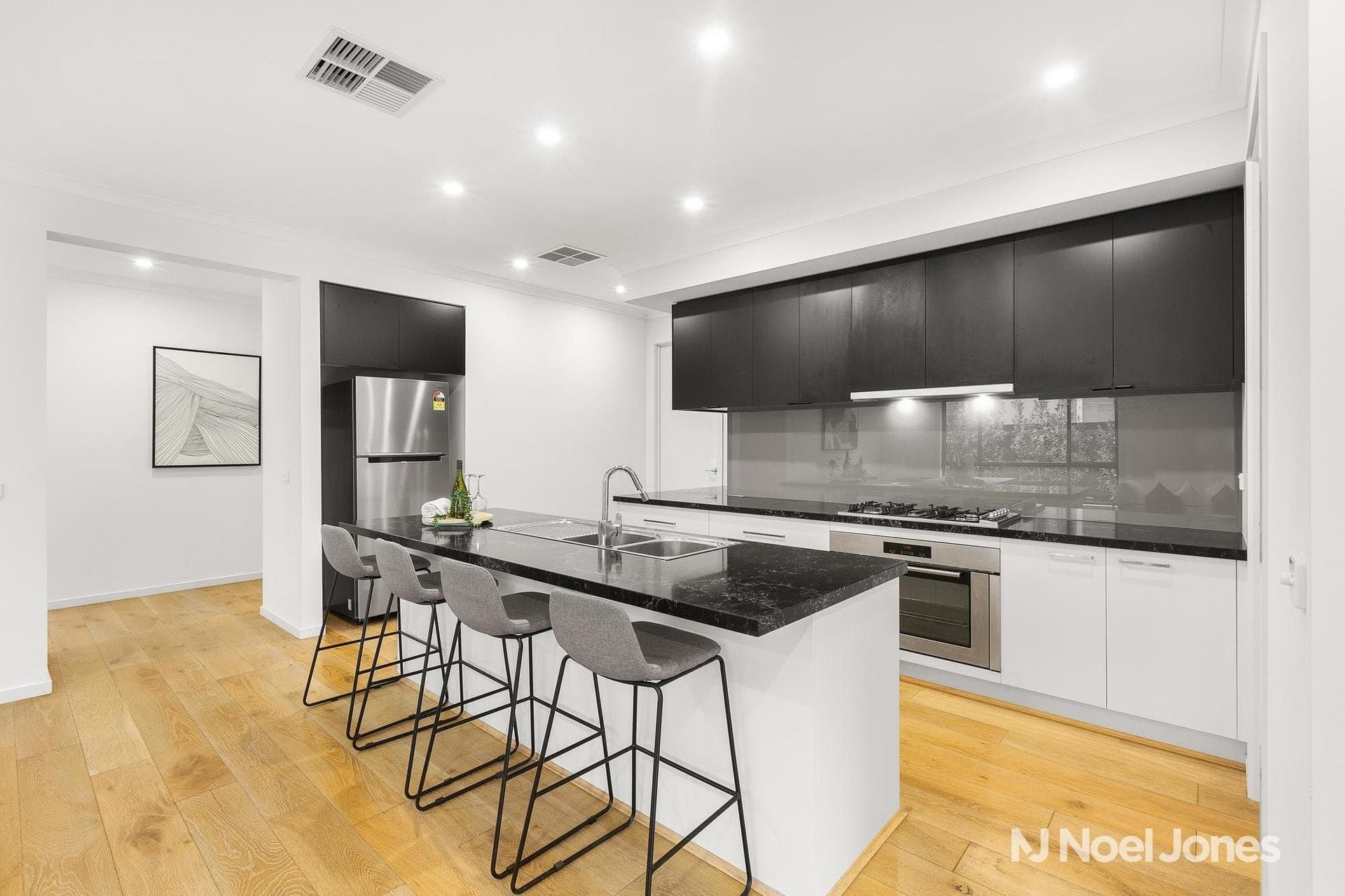 17 Capra Drive, Mooroolbark - Thumbnail 4
