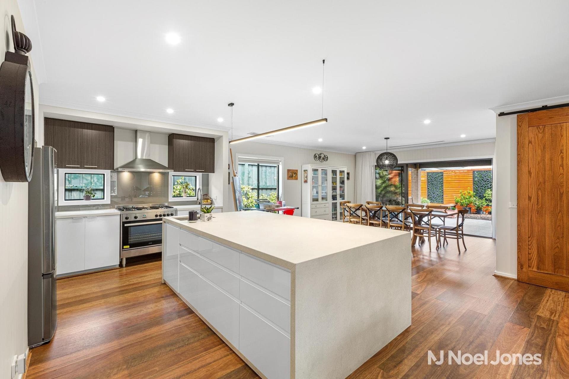 96 Sherwood Road, Chirnside Park - Thumbnail 3
