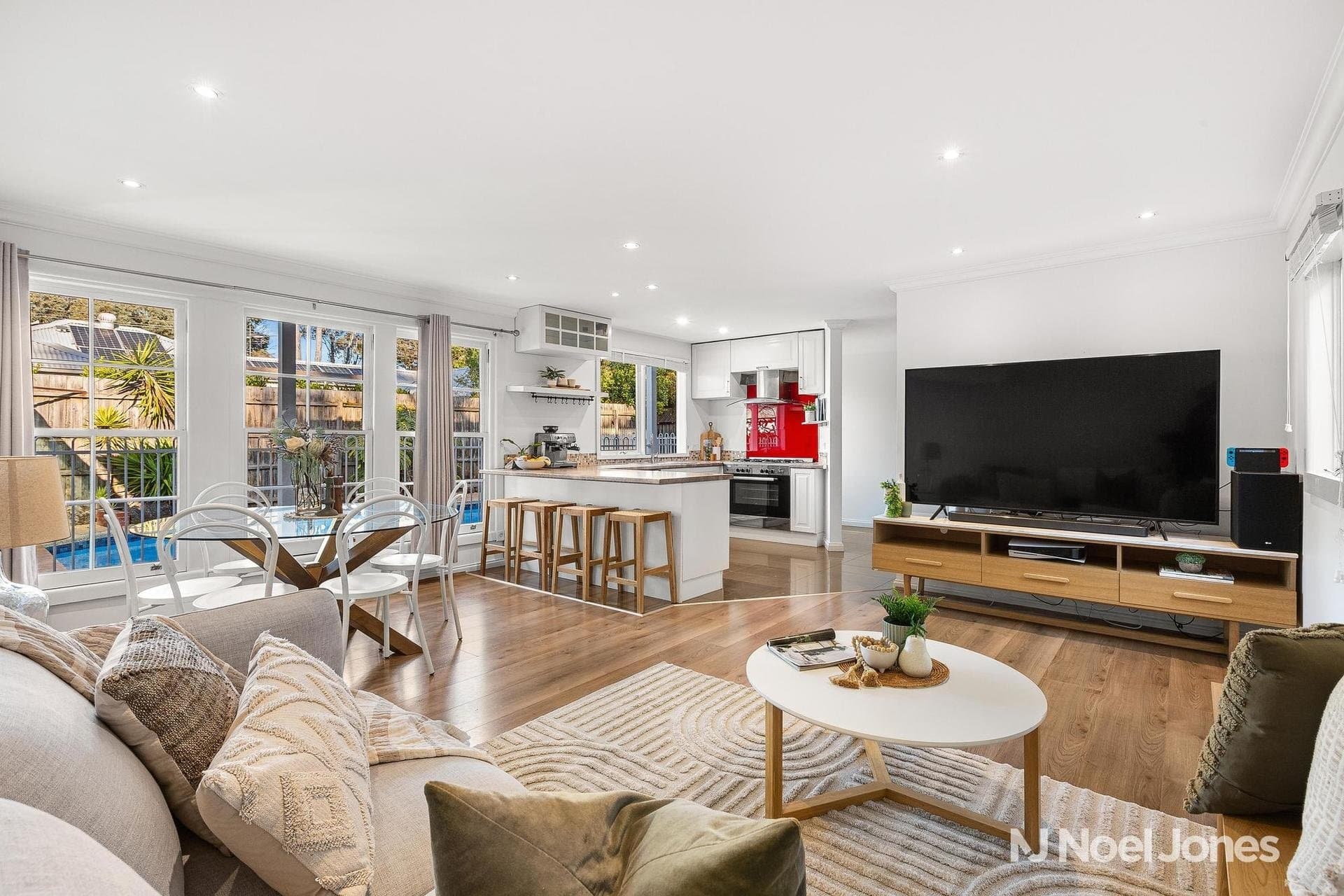 65A Lyons Road, Croydon North - Thumbnail 2