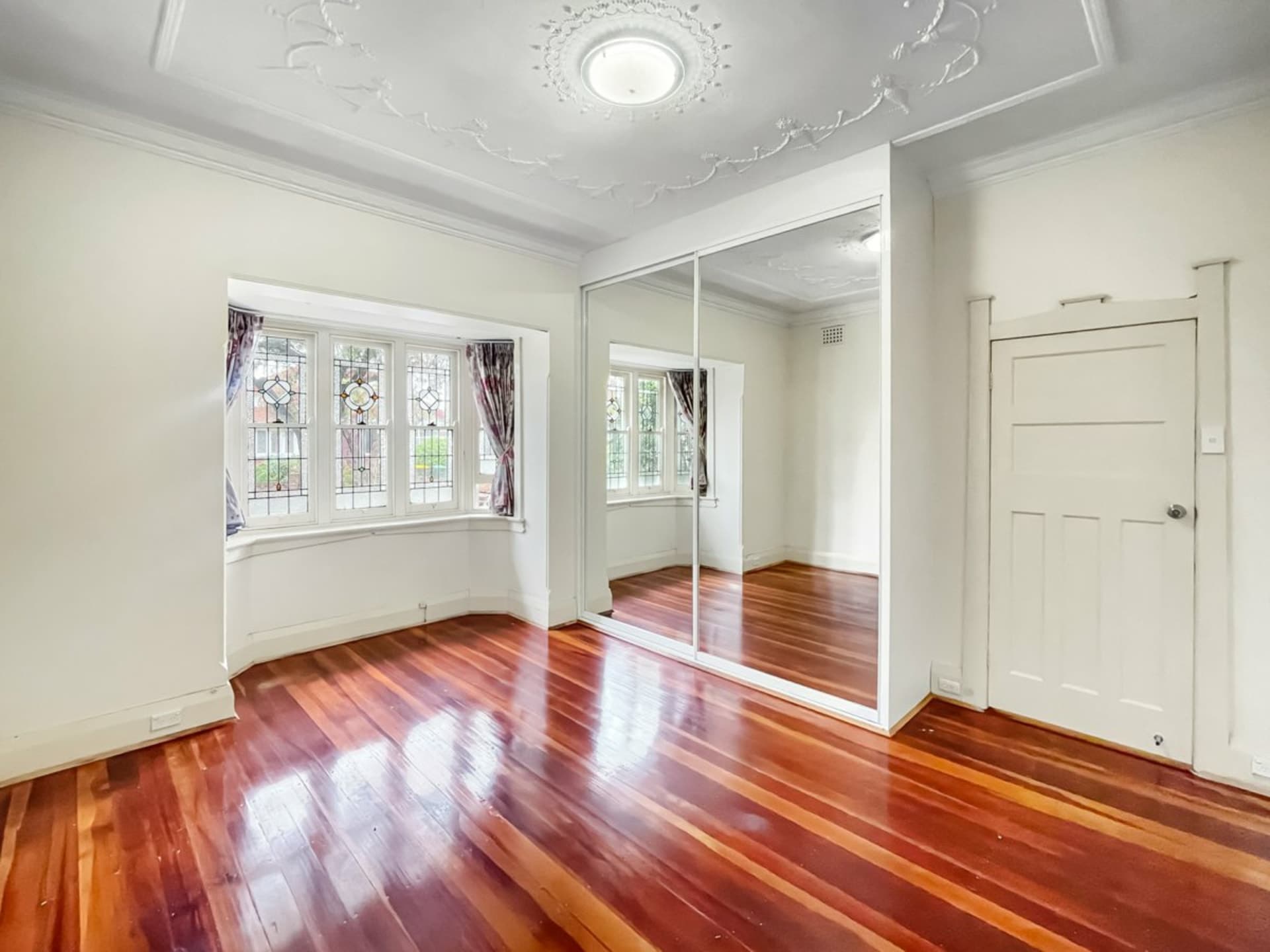 6 Ilfracombe Avenue, Burwood, Burwood - Thumbnail 3