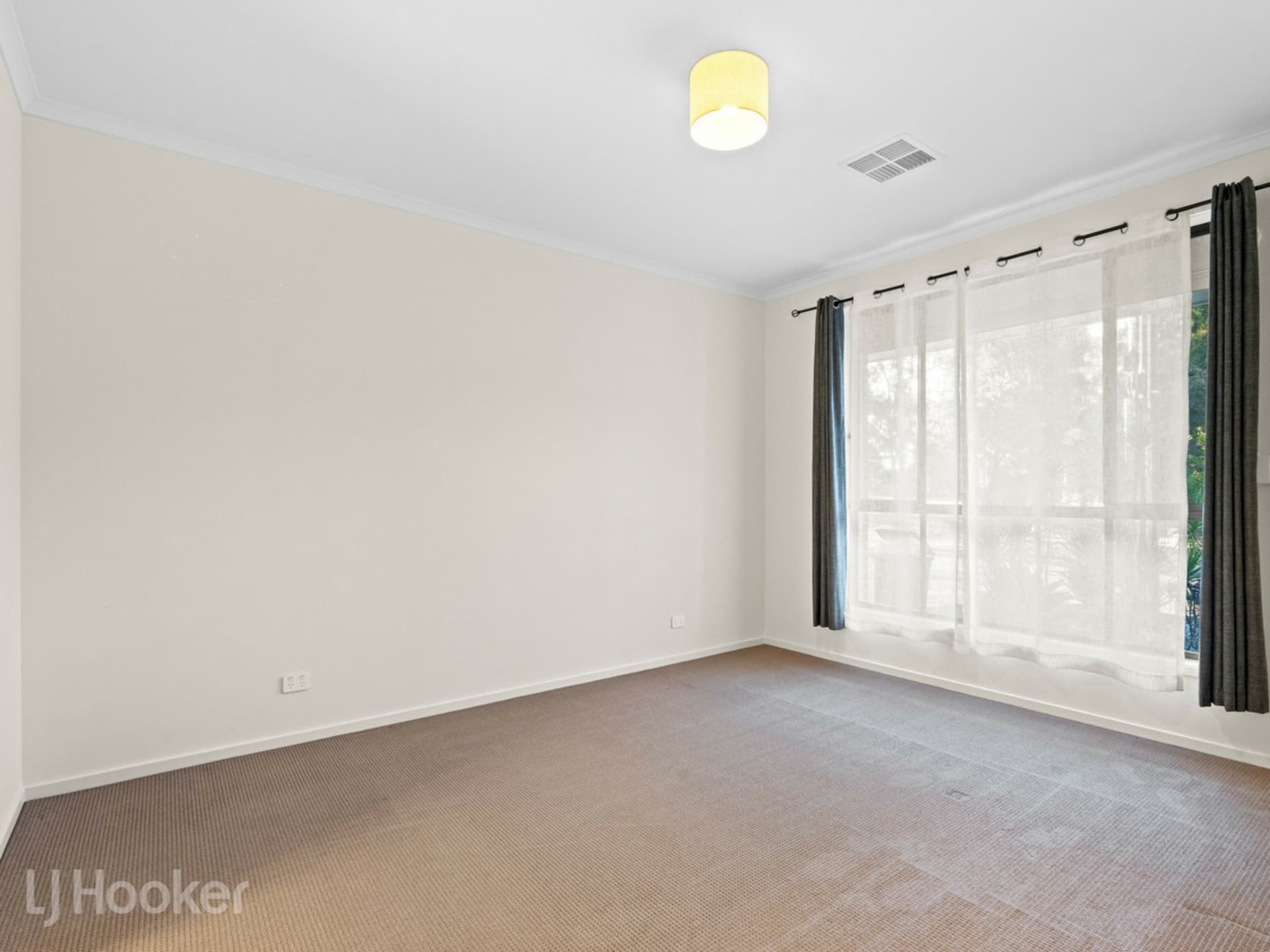 14B Botanic Grove, Campbelltown, Campbelltown - Thumbnail 7
