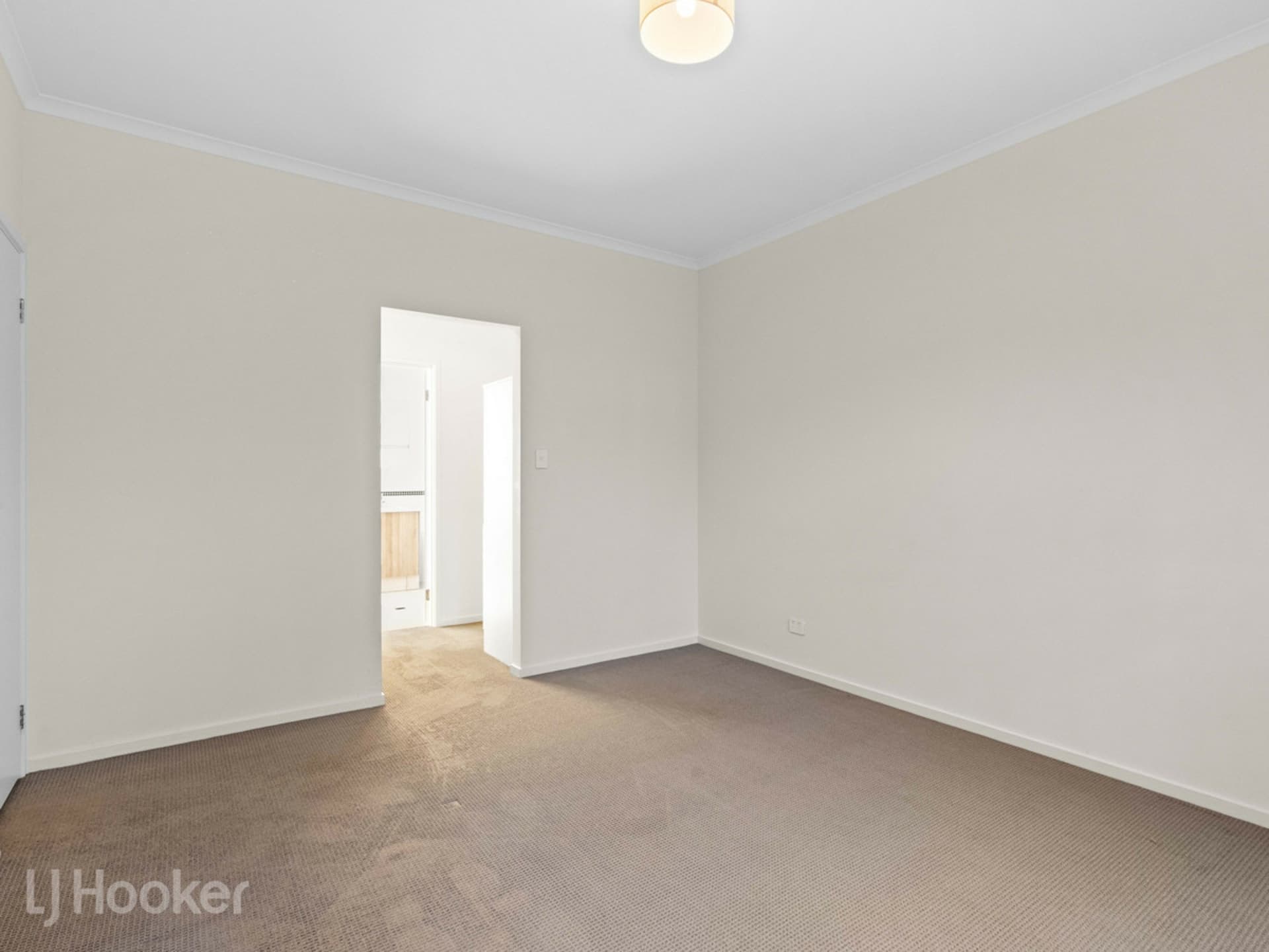 14B Botanic Grove, Campbelltown, Campbelltown - Thumbnail 8