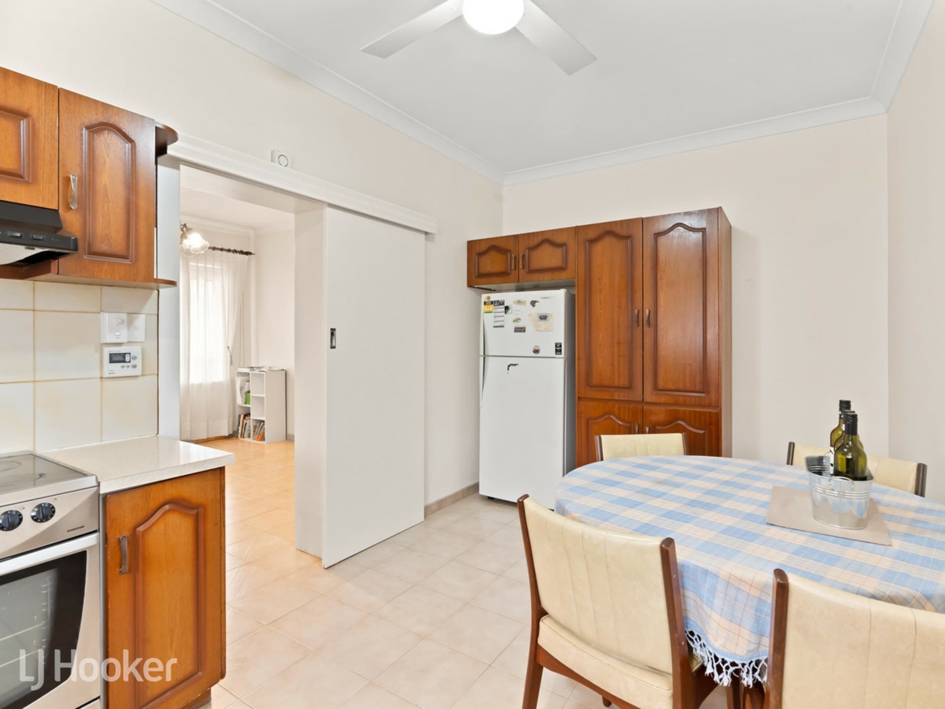 7 Teak Street, Campbelltown, Campbelltown - Thumbnail 6