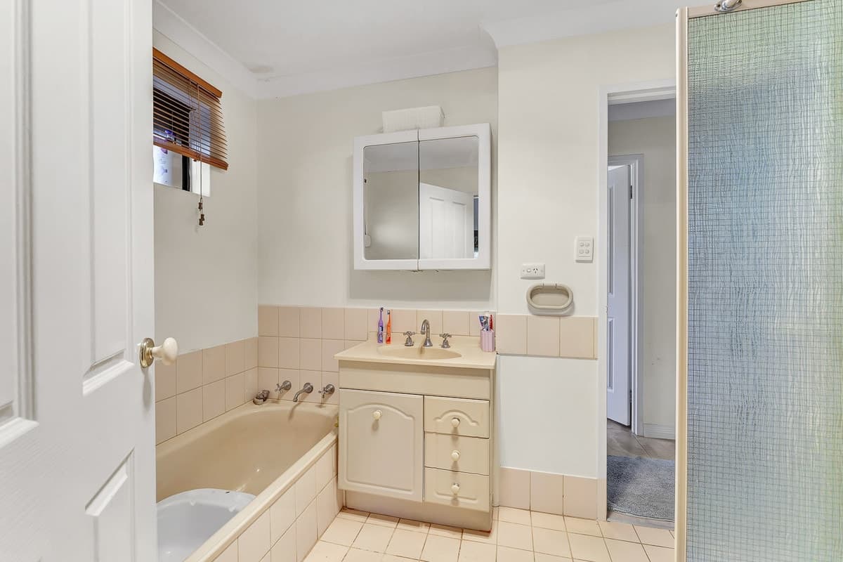 10 Beete Place, Beechboro, WA, Beechboro - Thumbnail 3