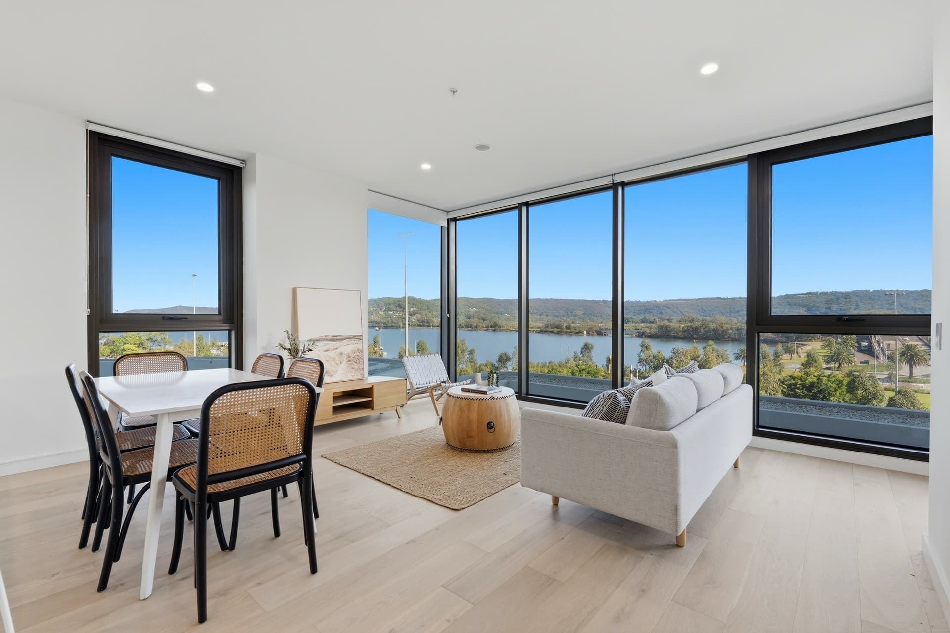 501/36 Baker Street, Gosford, Gosford - Thumbnail 3