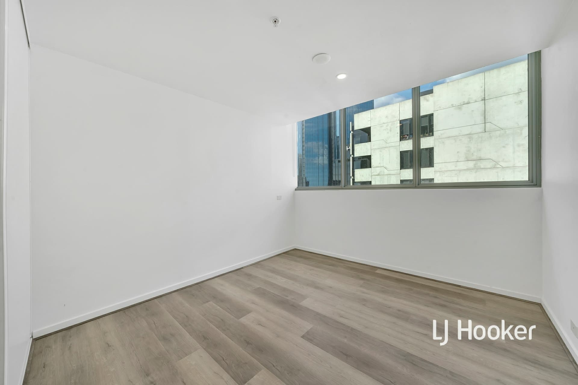 2502/8 Downie Street, Melbourne, Melbourne - Thumbnail 5
