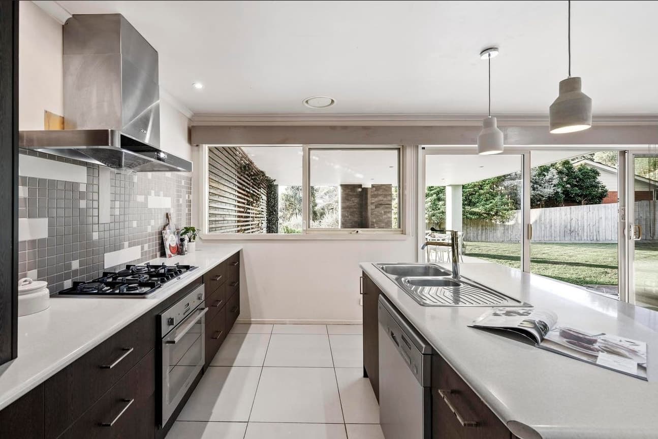 7 Whistlewood Close, Doncaster East, VIC 3109, Doncaster East - Thumbnail 2