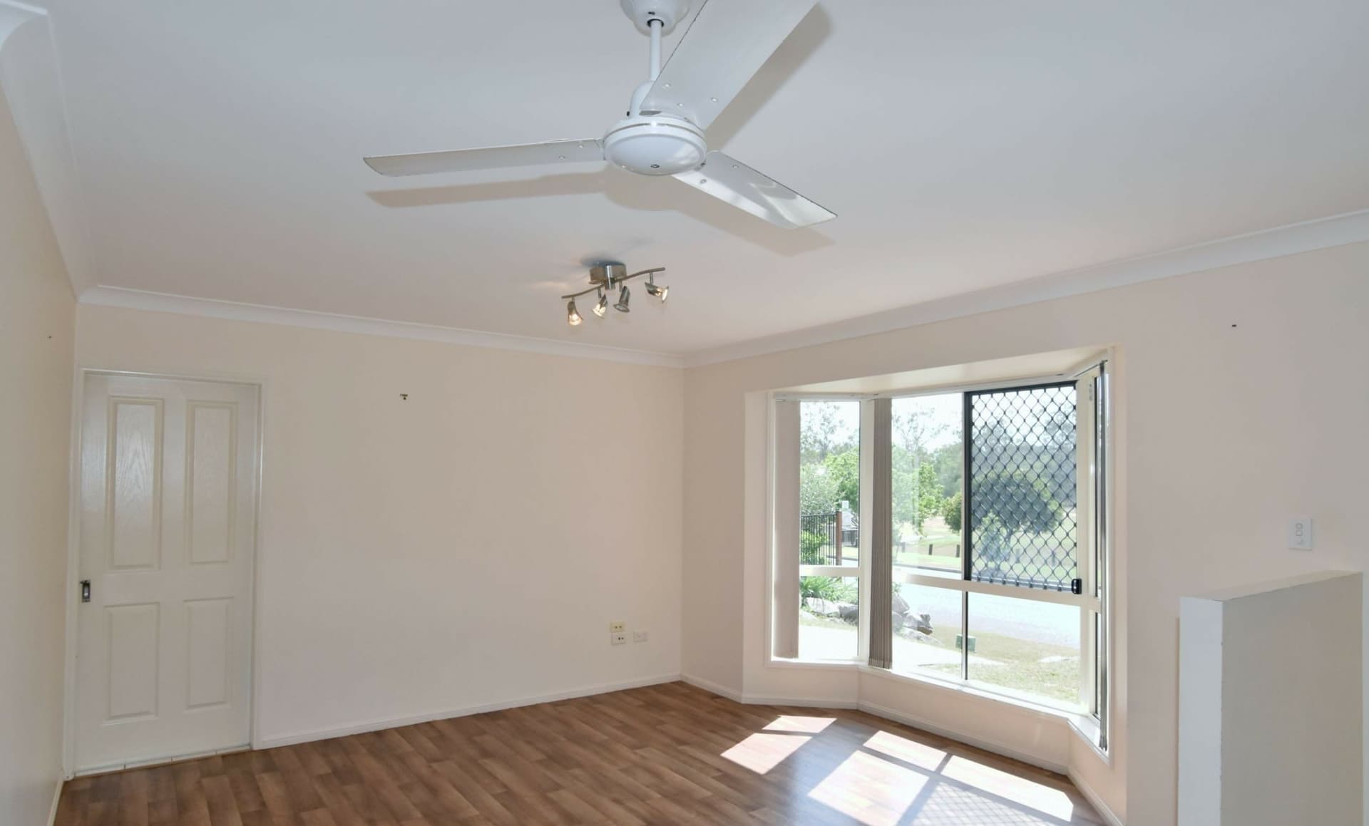 22 Emmadale Drive, New Auckland, New Auckland - Thumbnail 6