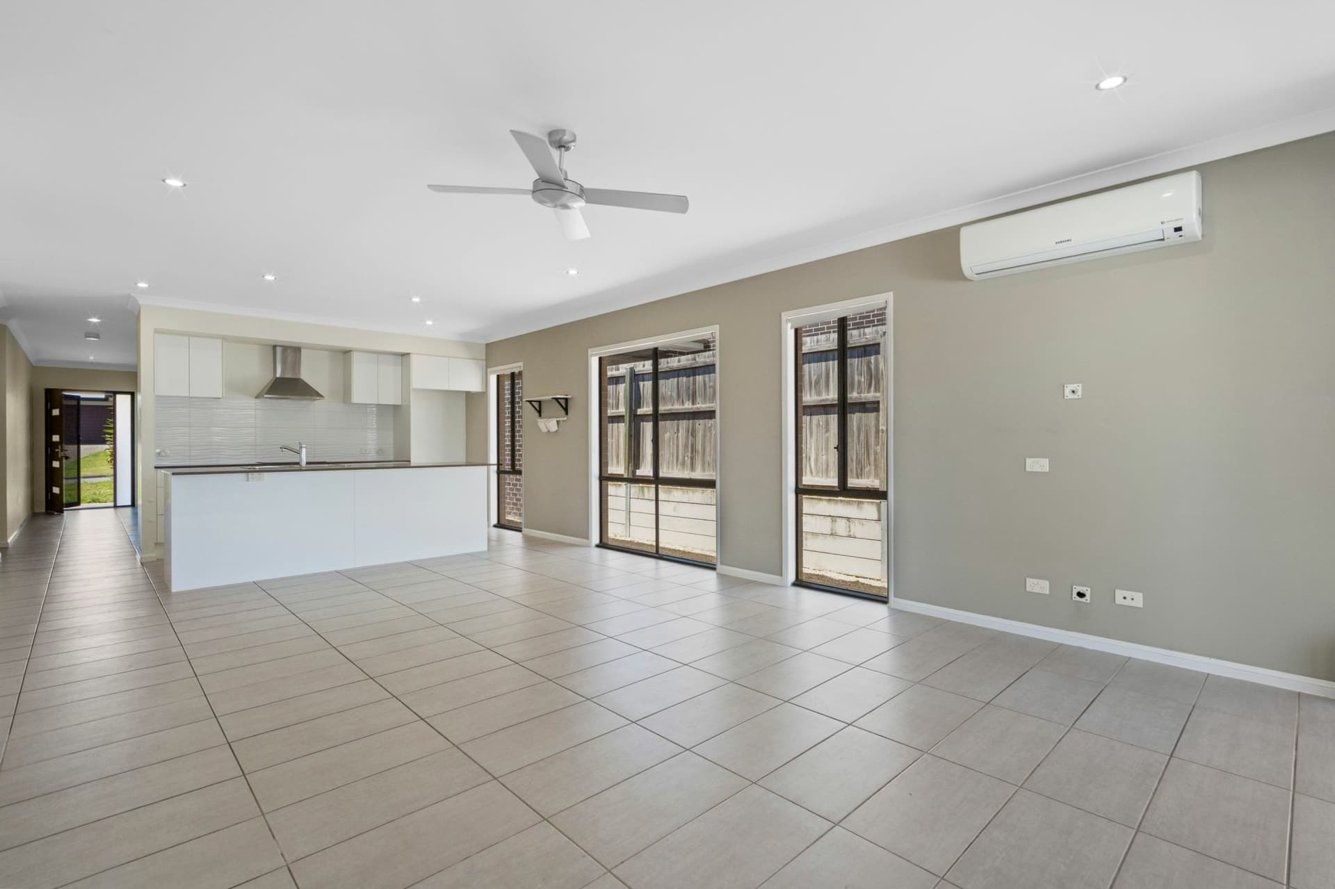 27 Adelaide Crescent Ormeau Hills QLD, Ormeau Hills - Thumbnail 2