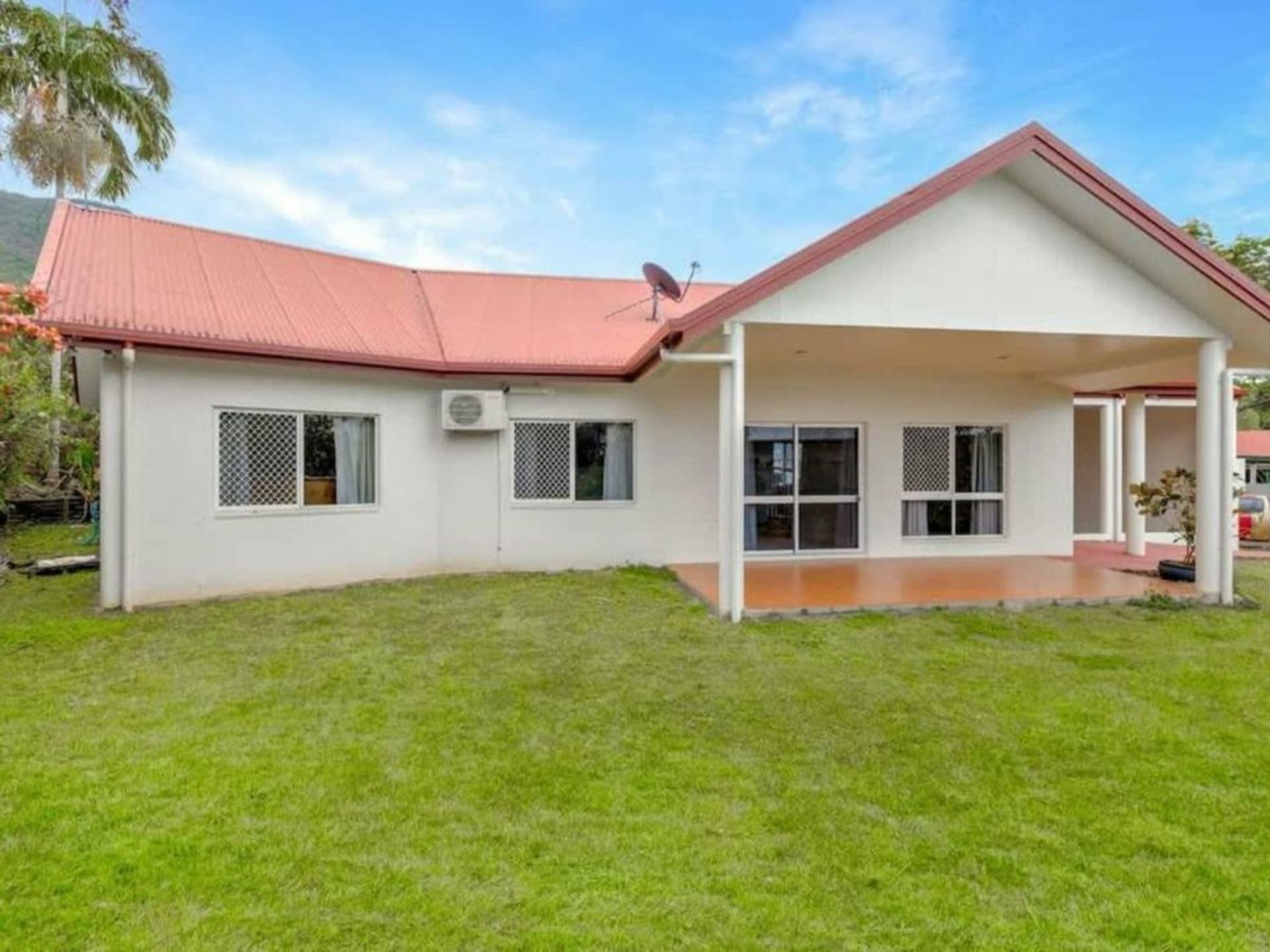 27 Saddle Mountain Rd Smithfield QLD, Smithfield - Thumbnail 4