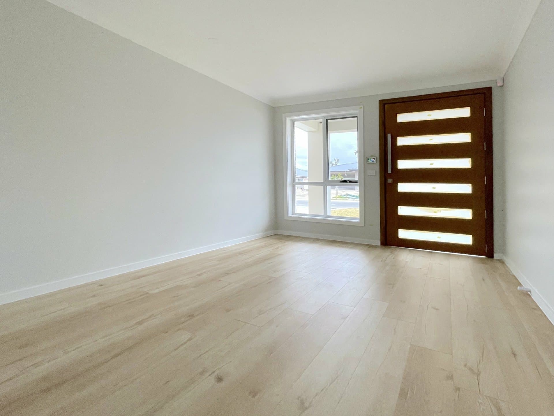 11 Dulcimere Street, Tahmoor, Tahmoor - Thumbnail 4