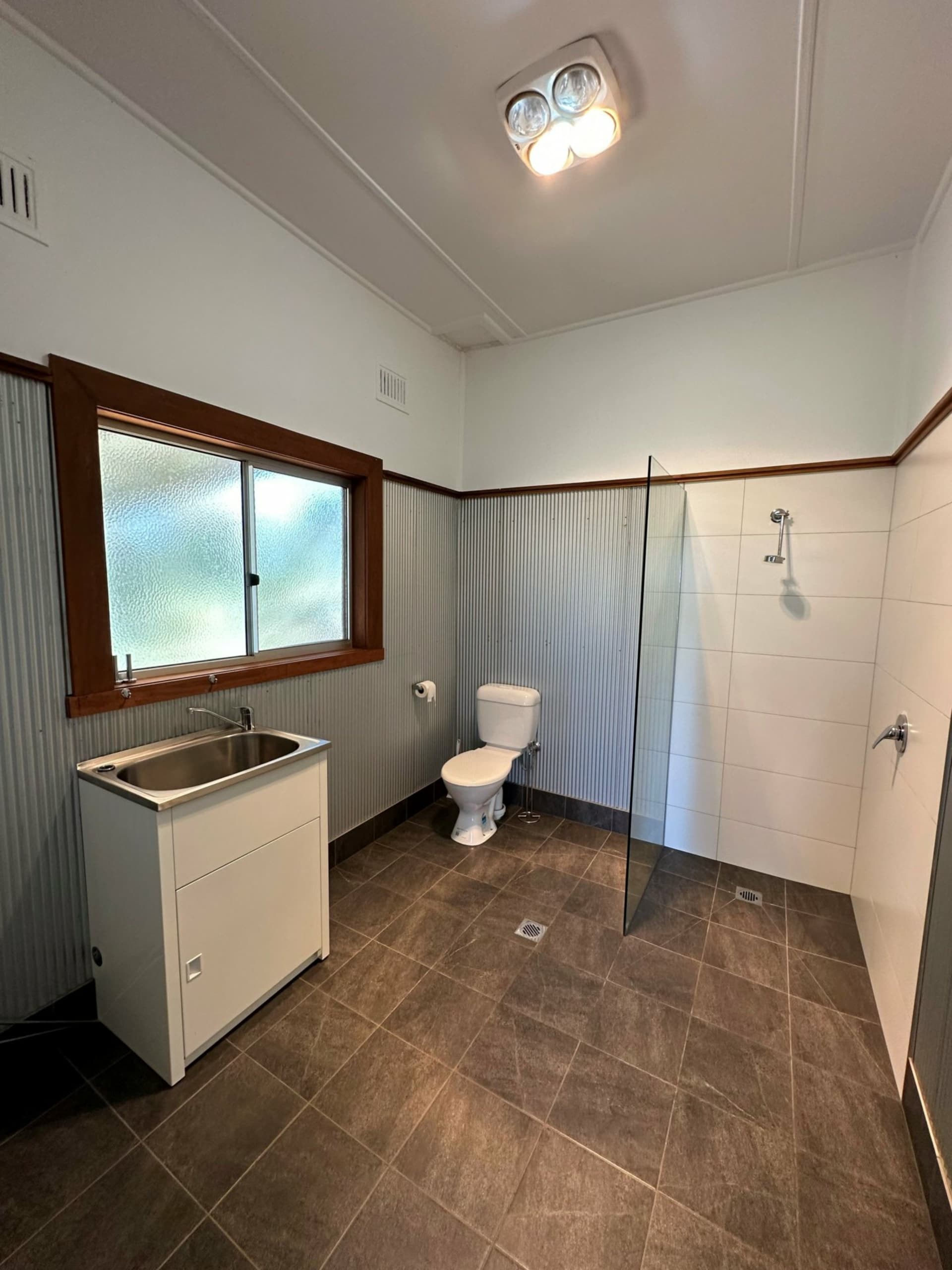242 Gordon Road, Tharbogang, Tharbogang - Thumbnail 3