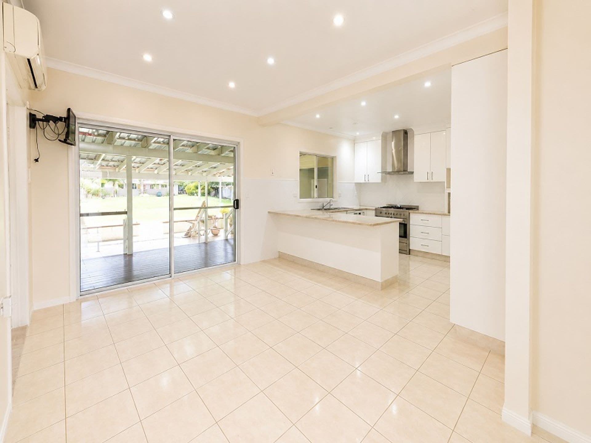 93 Murilla Street, Miles, QLD, 4415, Miles - Thumbnail 5