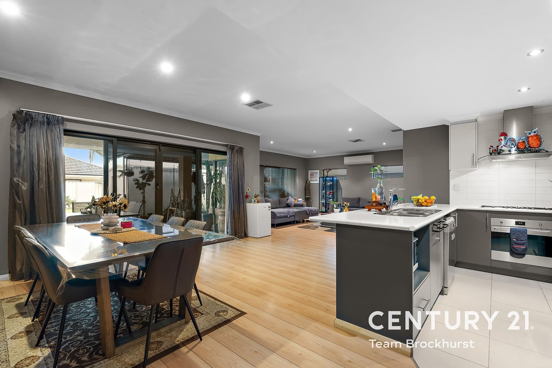 7/10 Warton Rd, Huntingdale, WA, 6110, Huntingdale - Thumbnail 2