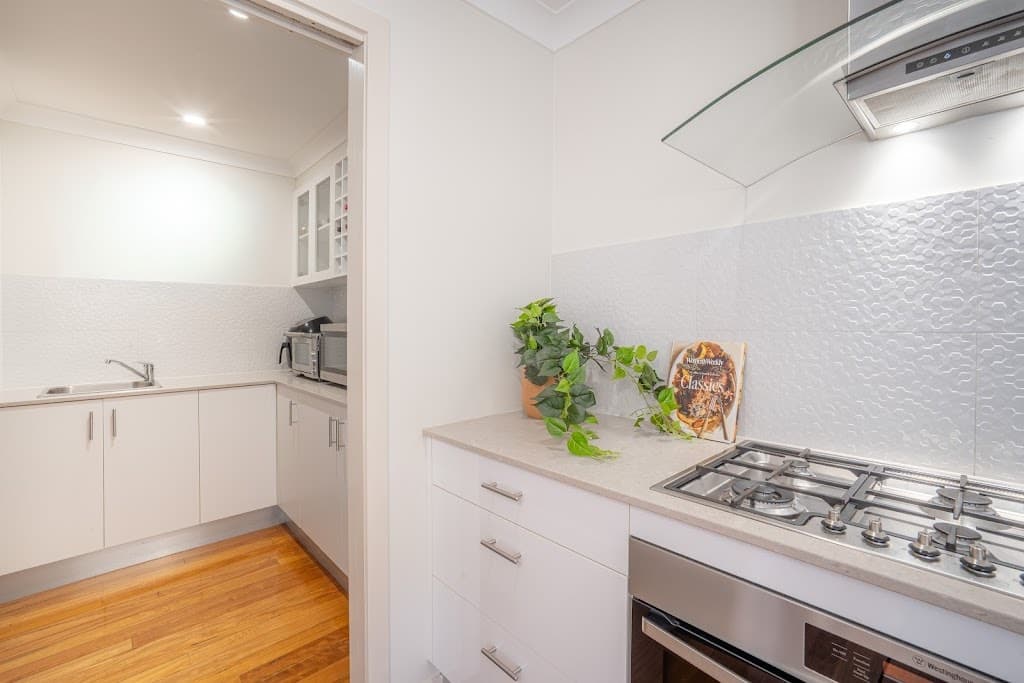 18 Ironbark Street, Elanora, QLD, 4221, Elanora - Thumbnail 8