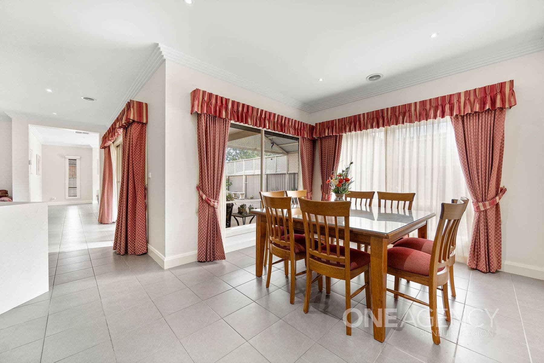 8 Flamingo Parade, Sunbury, Sunbury - Thumbnail 5