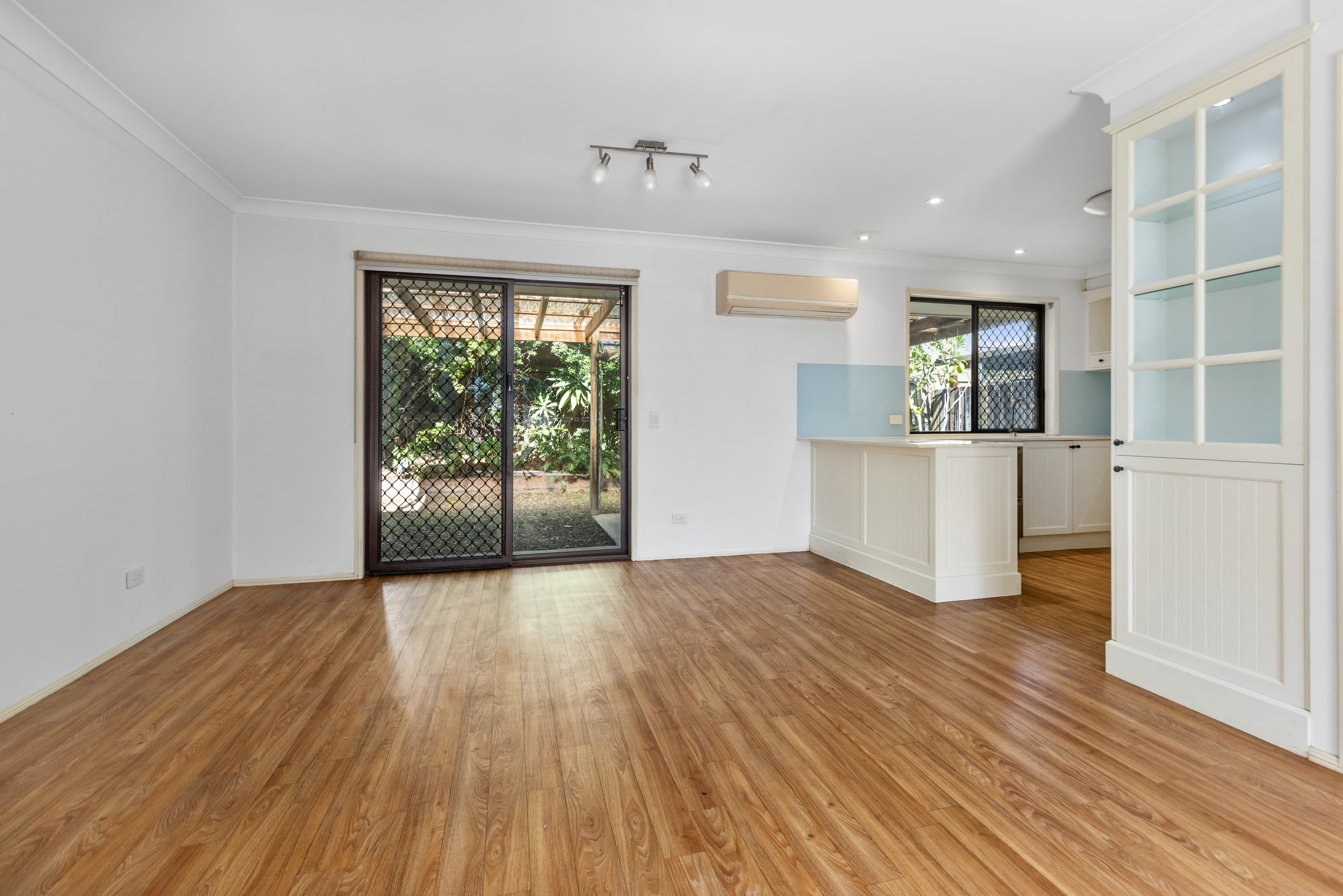 23 Montezuma Drive, Burleigh Waters, Burleigh Waters - Thumbnail 4