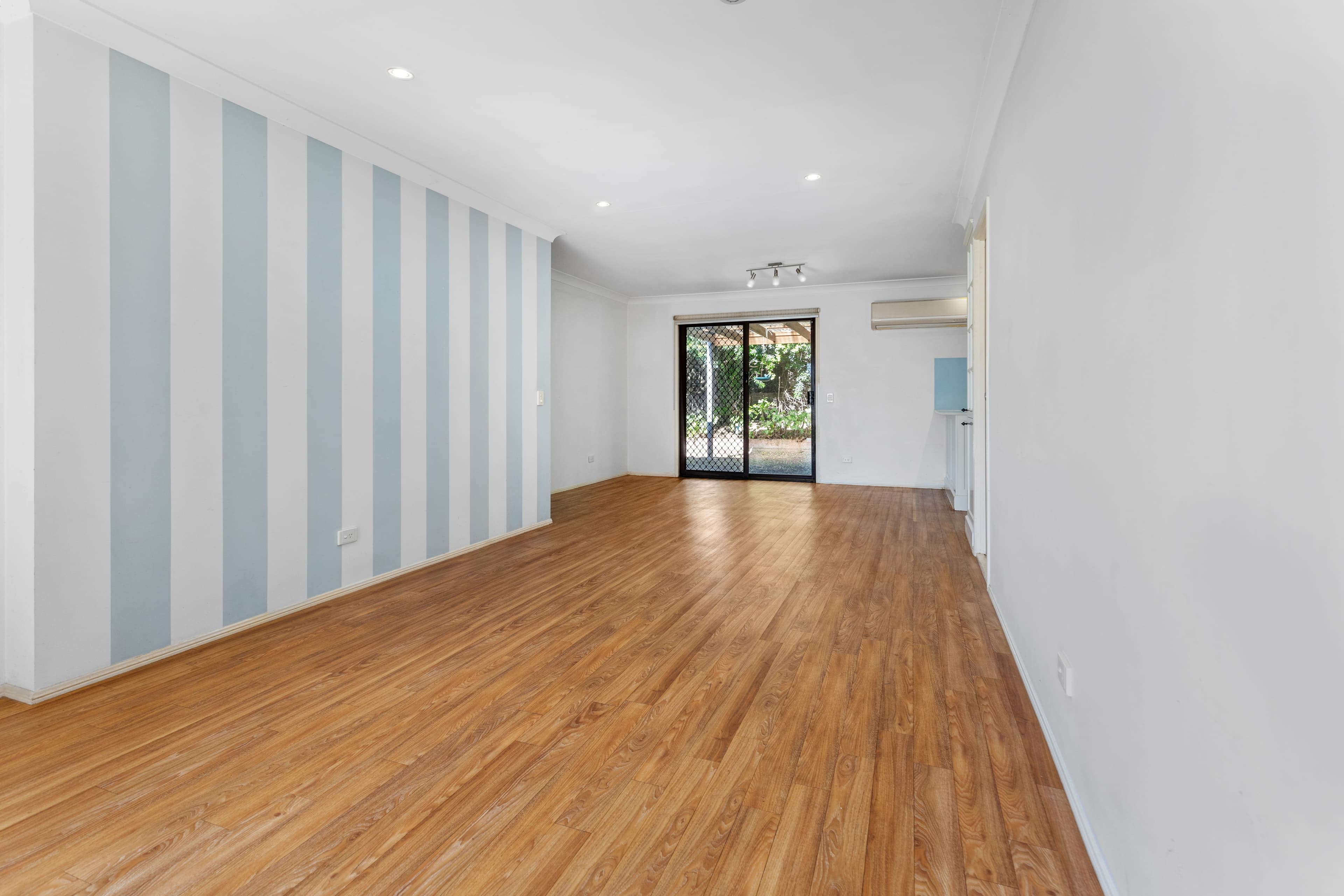 23 Montezuma Drive, Burleigh Waters, Burleigh Waters - Thumbnail 5