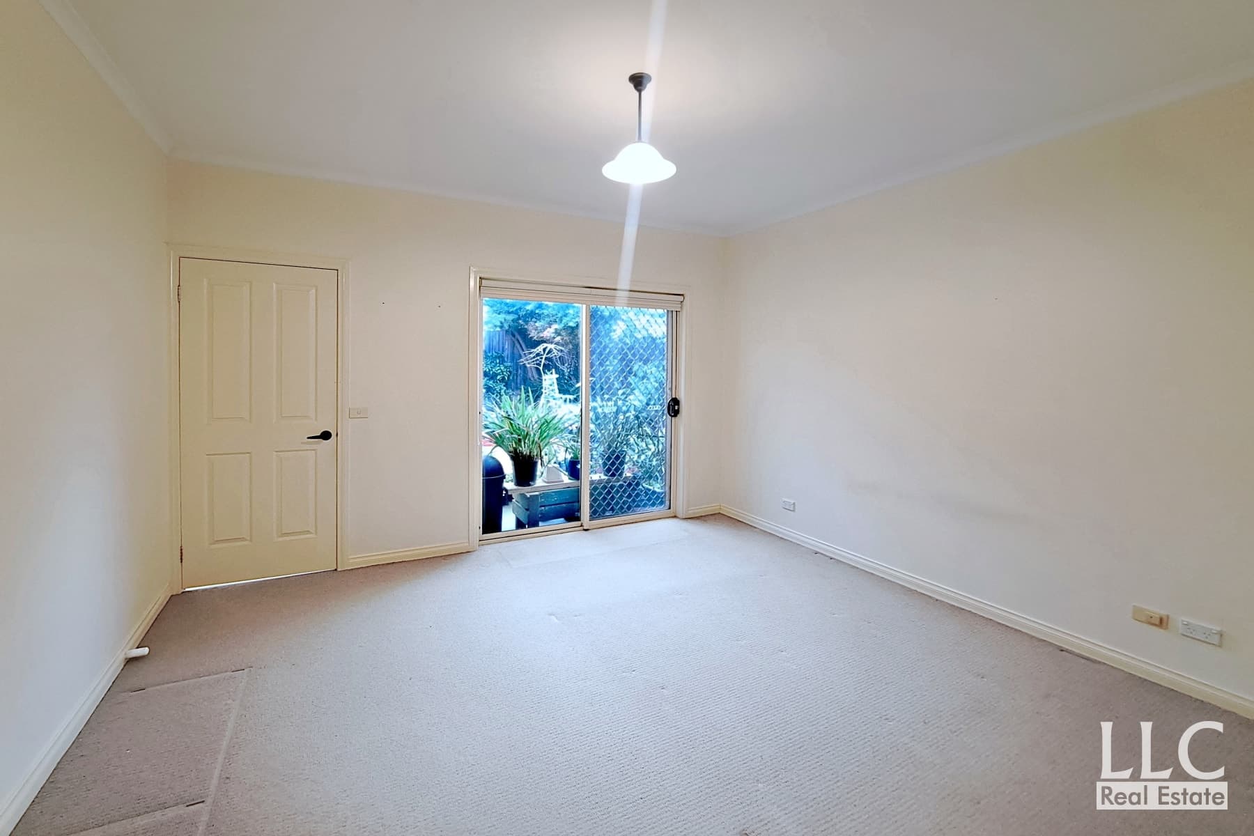 2/28 Eley Road, Burwood - Thumbnail 5